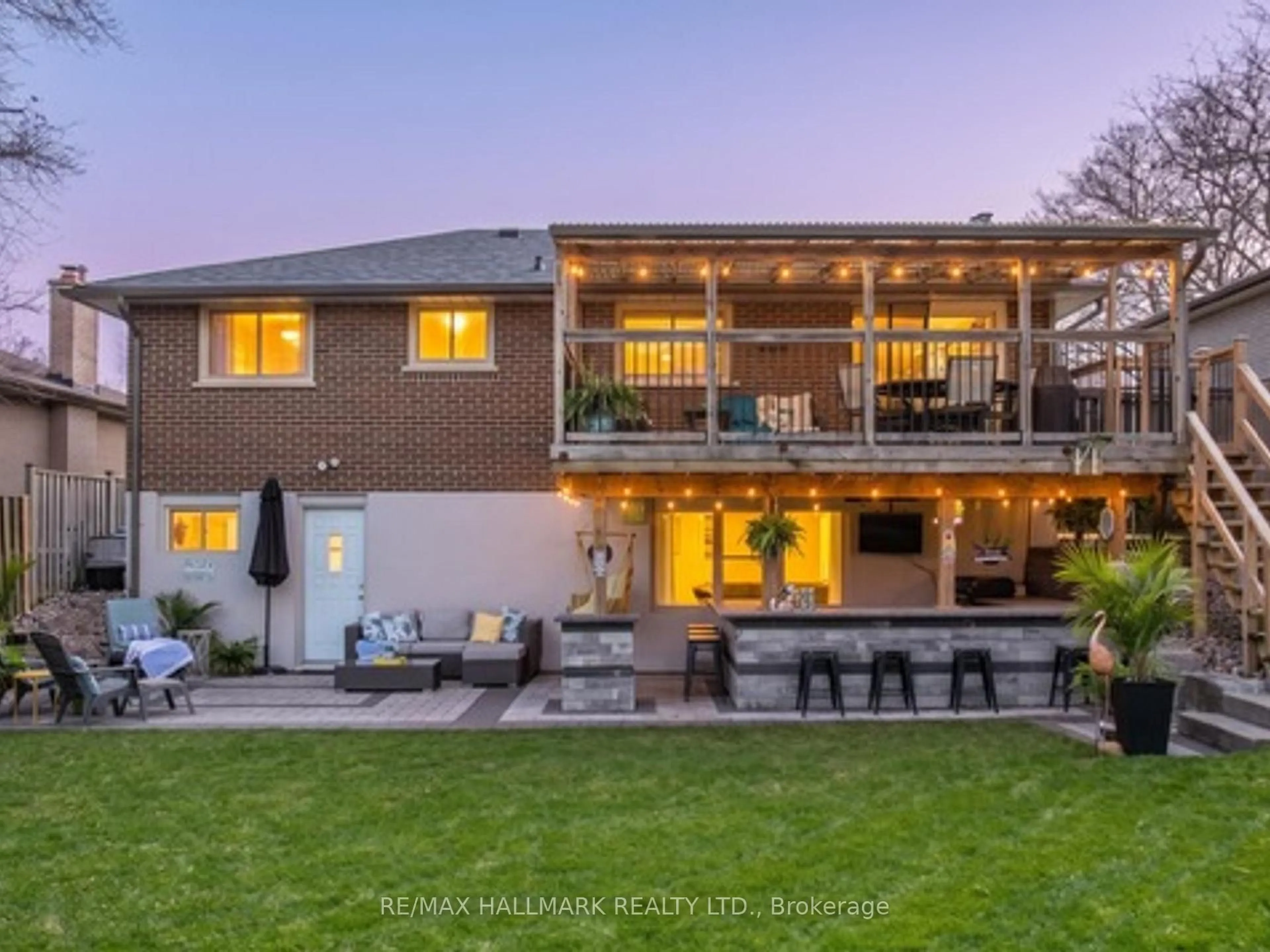 Unknown for 374 Hillcroft St, Oshawa Ontario L1G 2M2