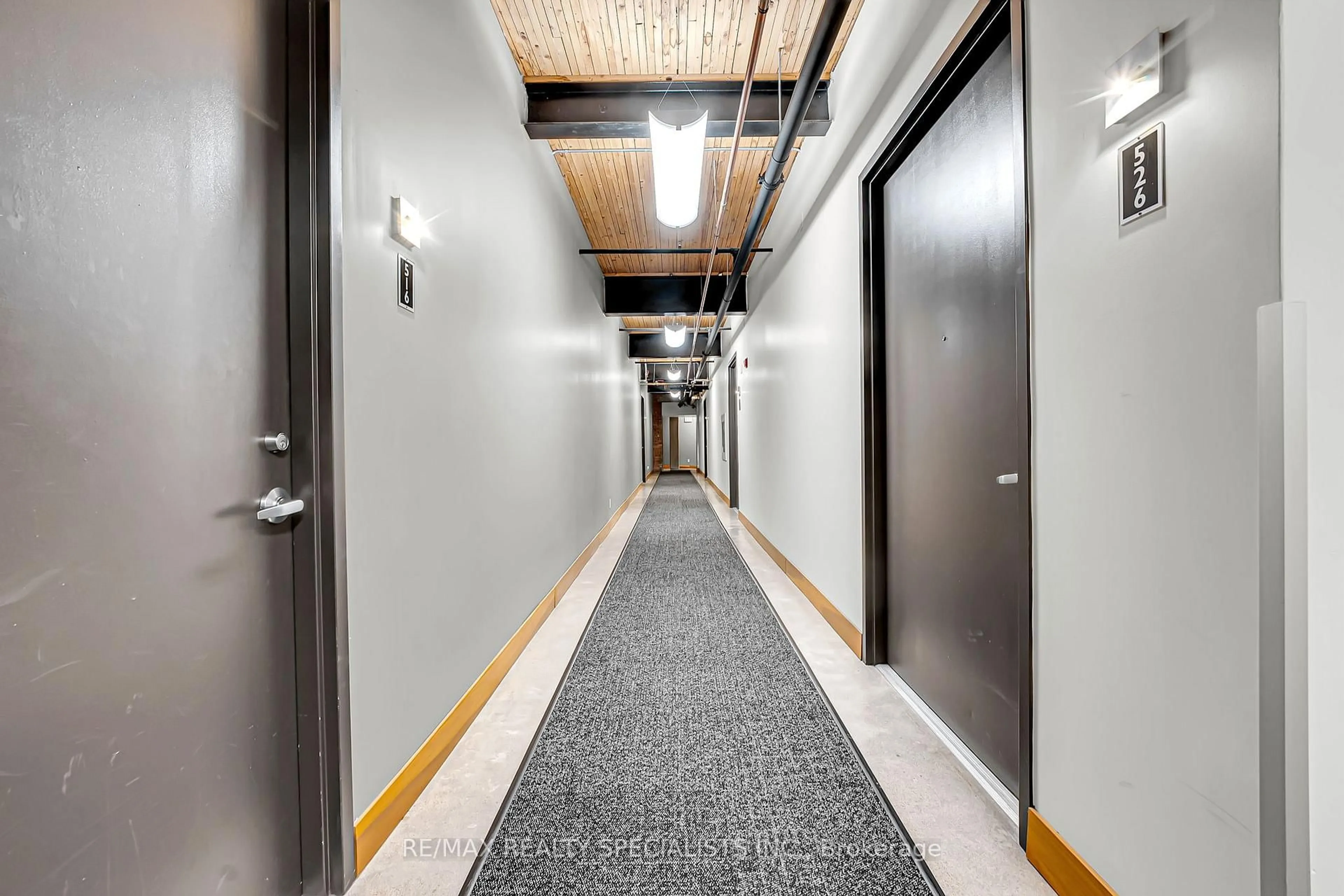 Indoor foyer for 68 Broadview Ave #520, Toronto Ontario M4M 2E8