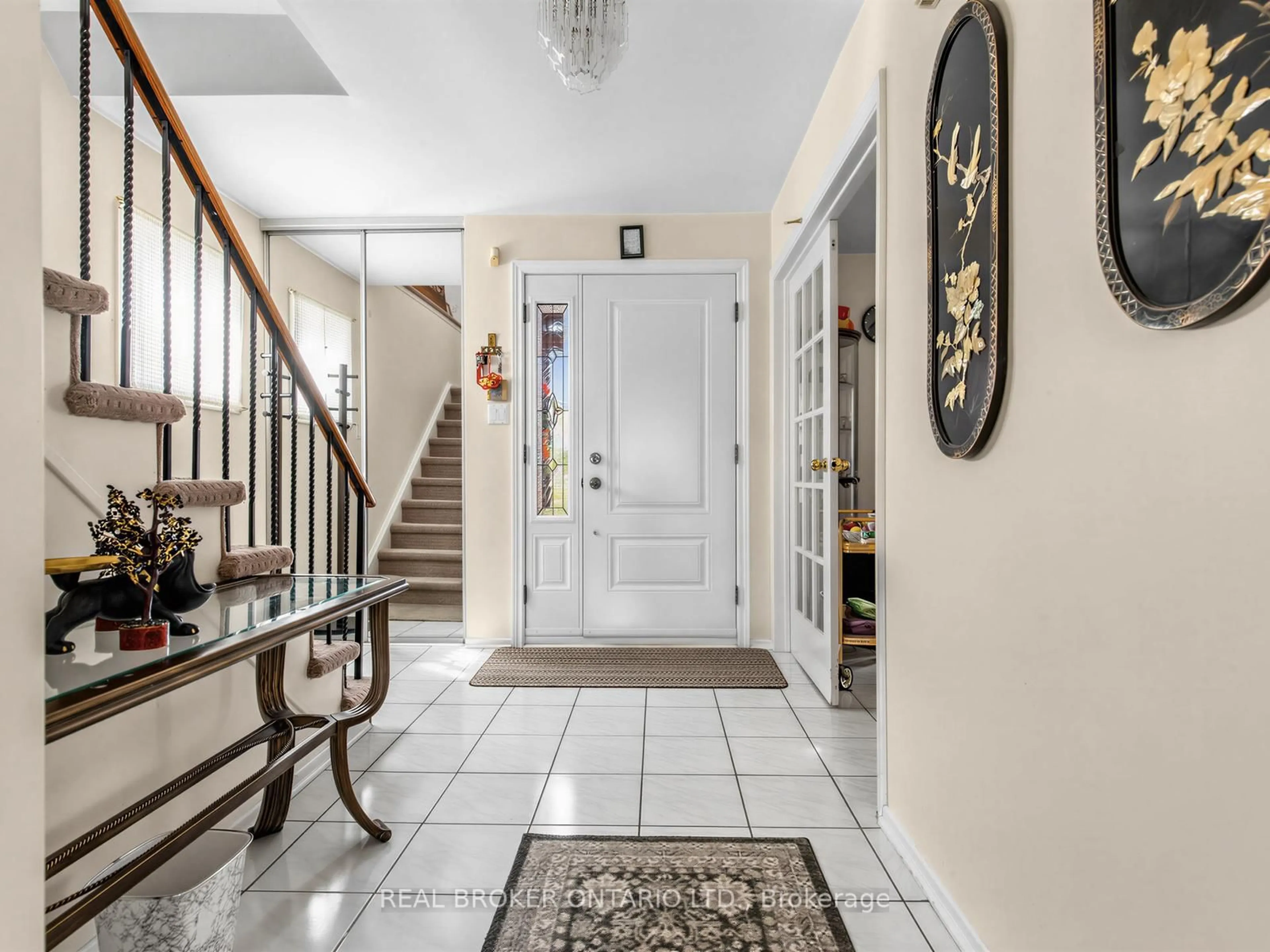 Indoor entryway for 5 Firebrace Rd, Toronto Ontario M1W 2Z3