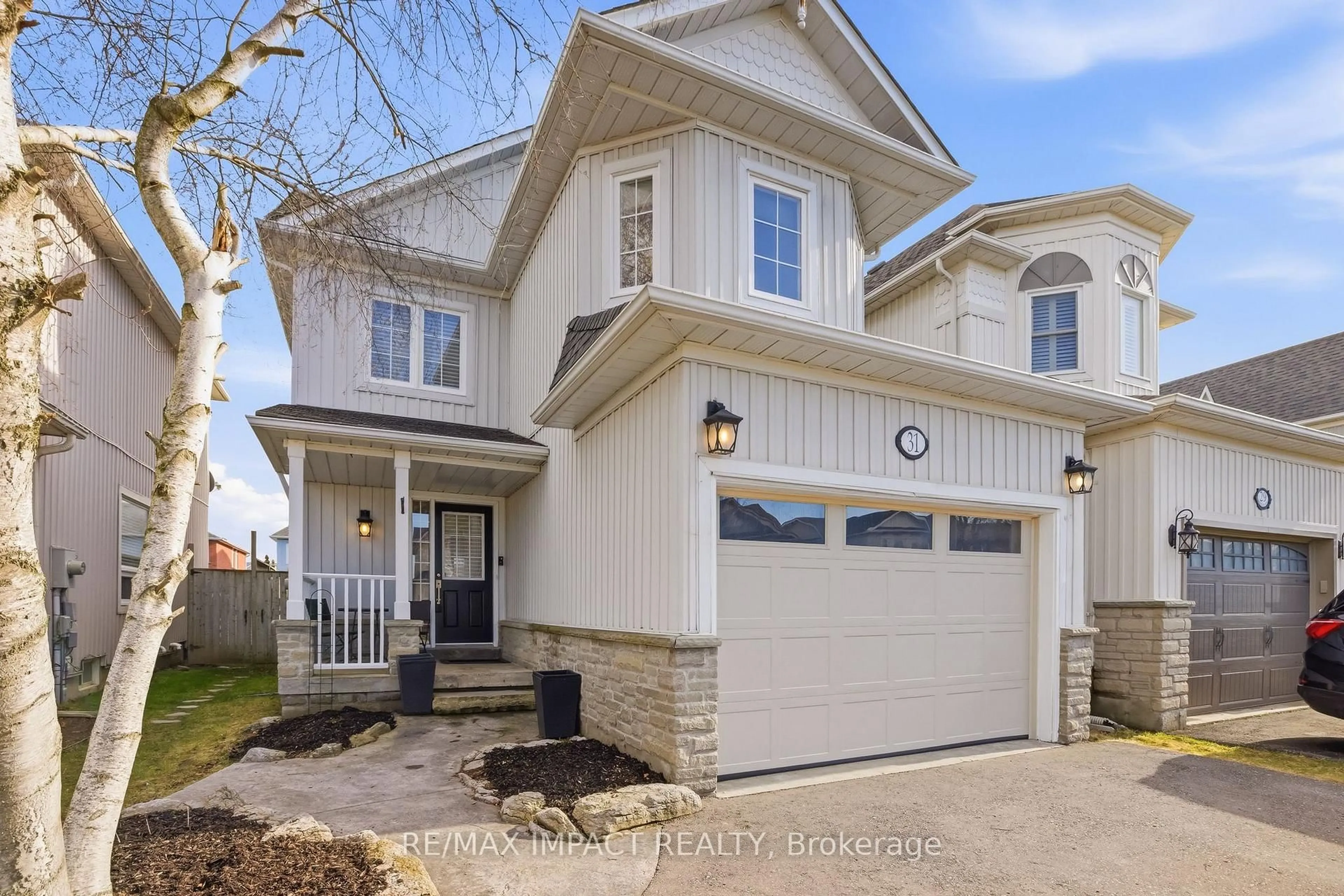 Home with brick exterior material, street for 31 Shipley Ave, Clarington Ontario L1B 1M7
