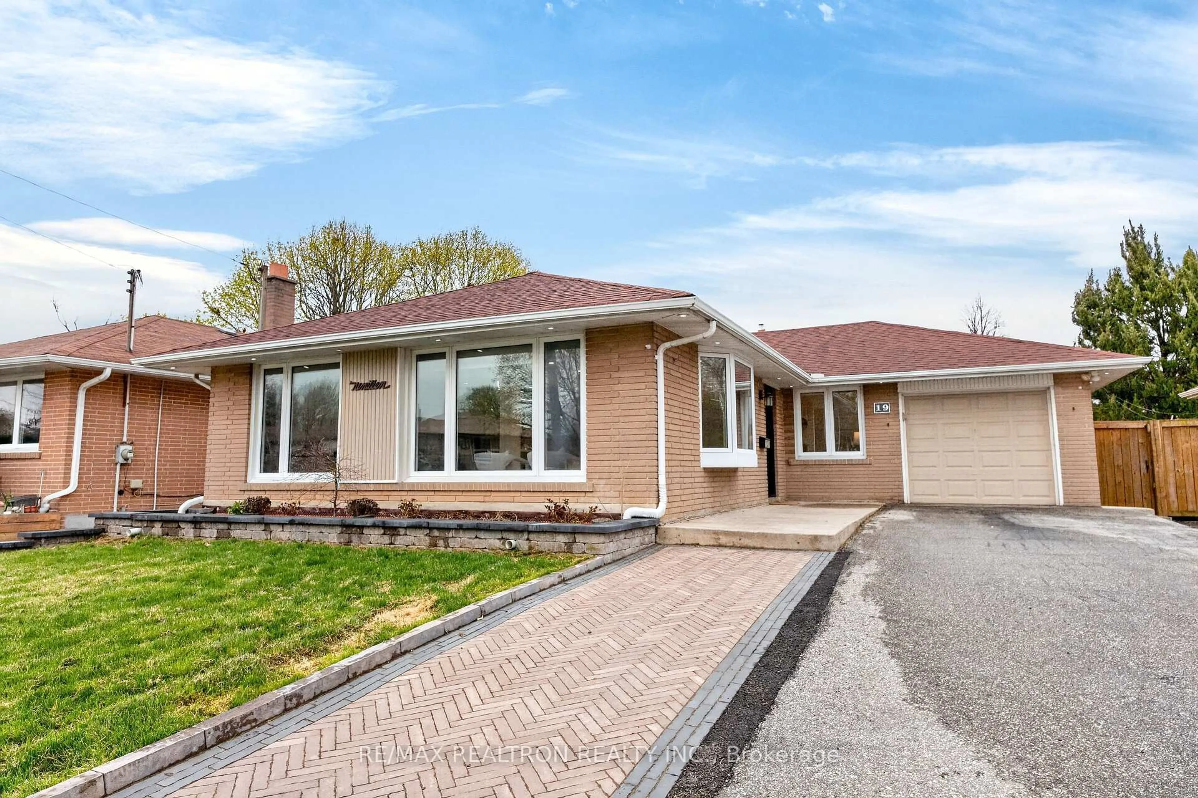 Home with brick exterior material, street for 19 Hoshlega Dr, Toronto Ontario M1G 2X4