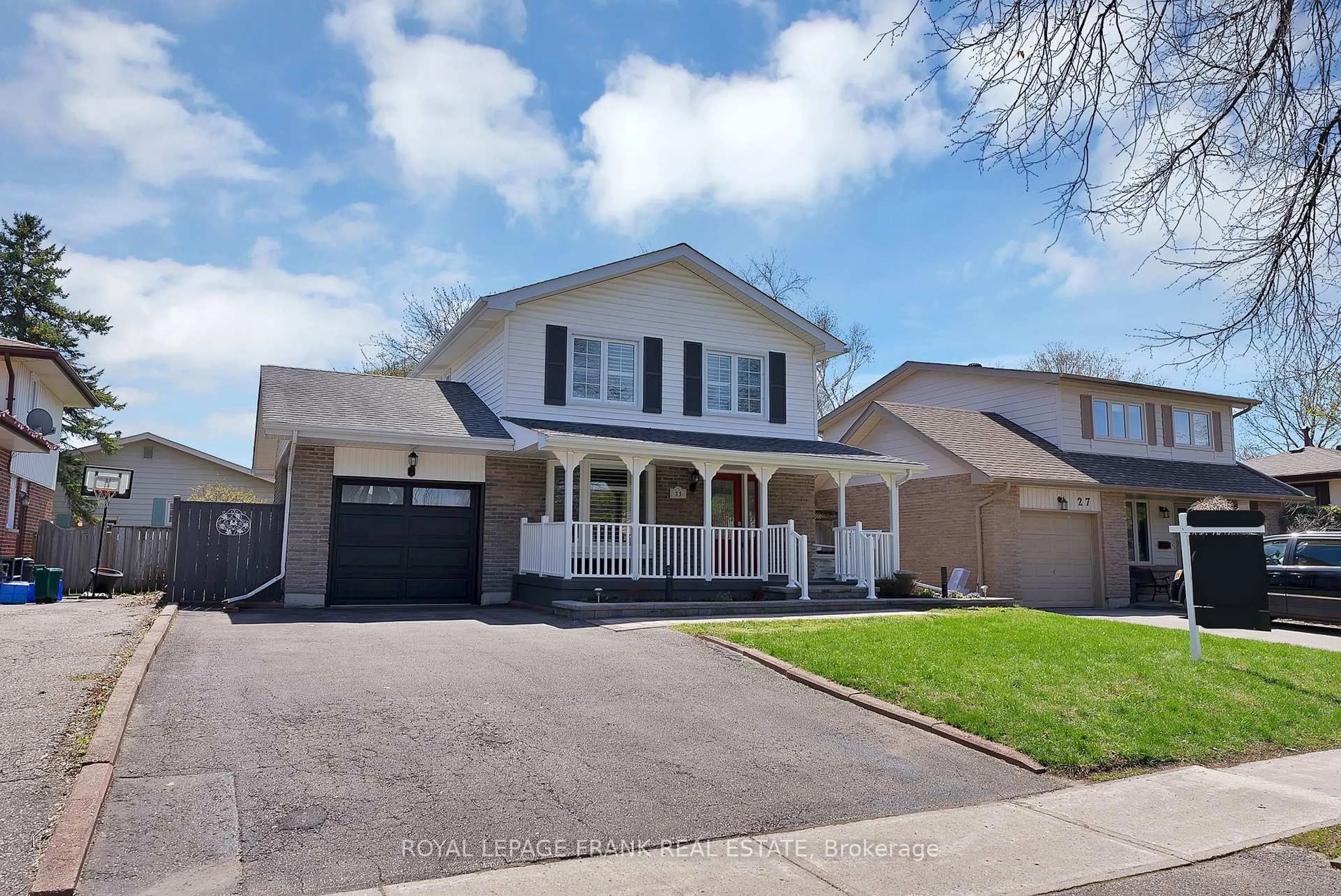 Home with vinyl exterior material, street for 25 Michael Blvd, Whitby Ontario L1N 5P4