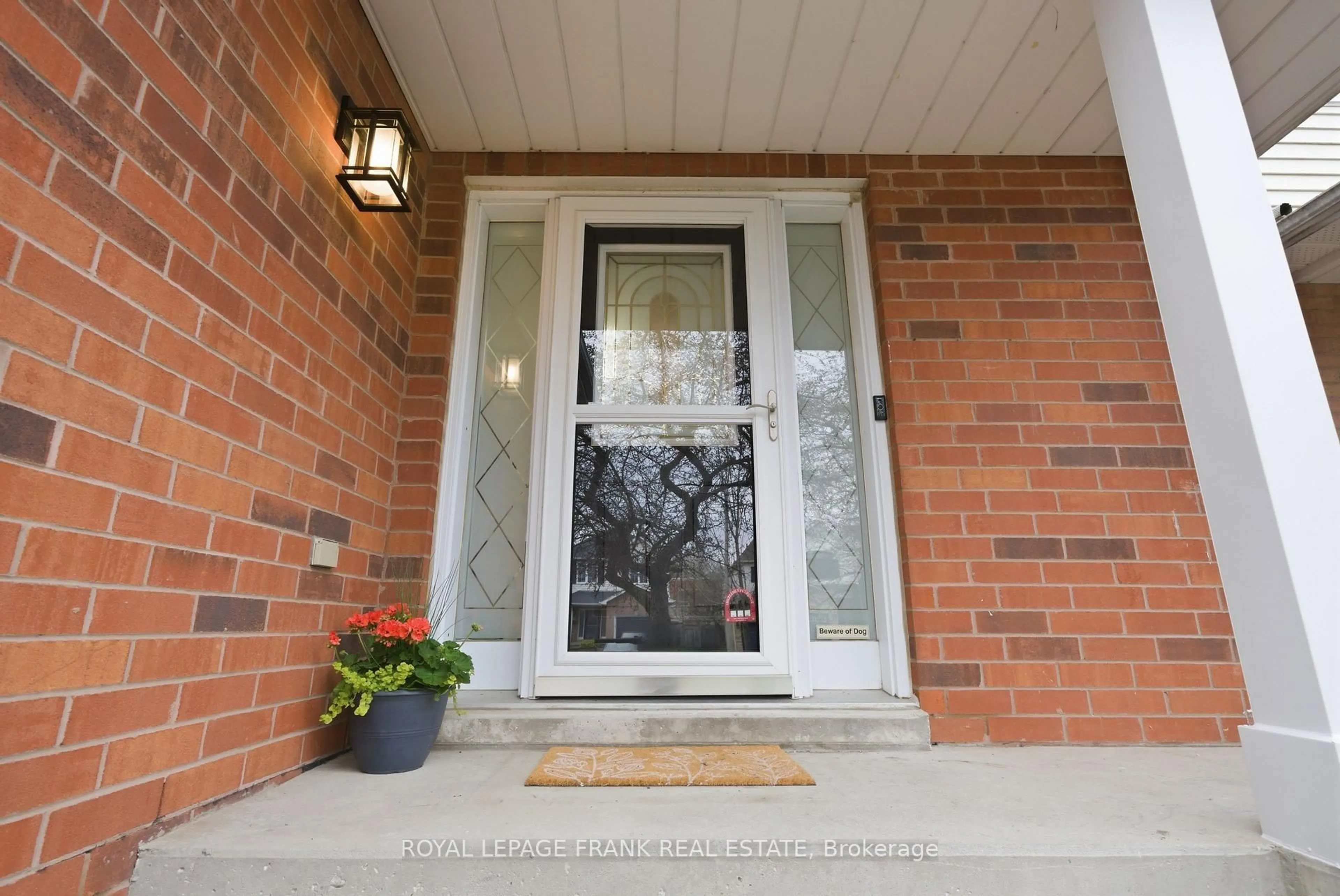 Unknown for 9 Brownstone Cres, Clarington Ontario L1E 2Y1