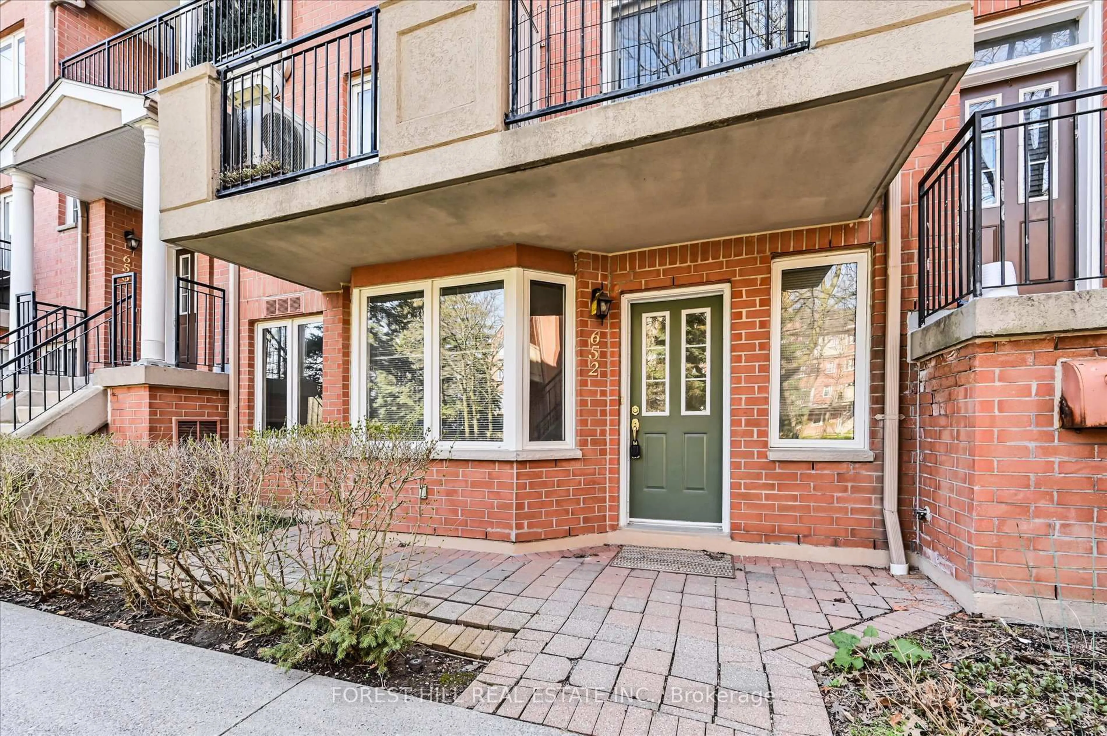 Home with brick exterior material, street for 1881 McNicoll Ave #652, Toronto Ontario M1V 5M2