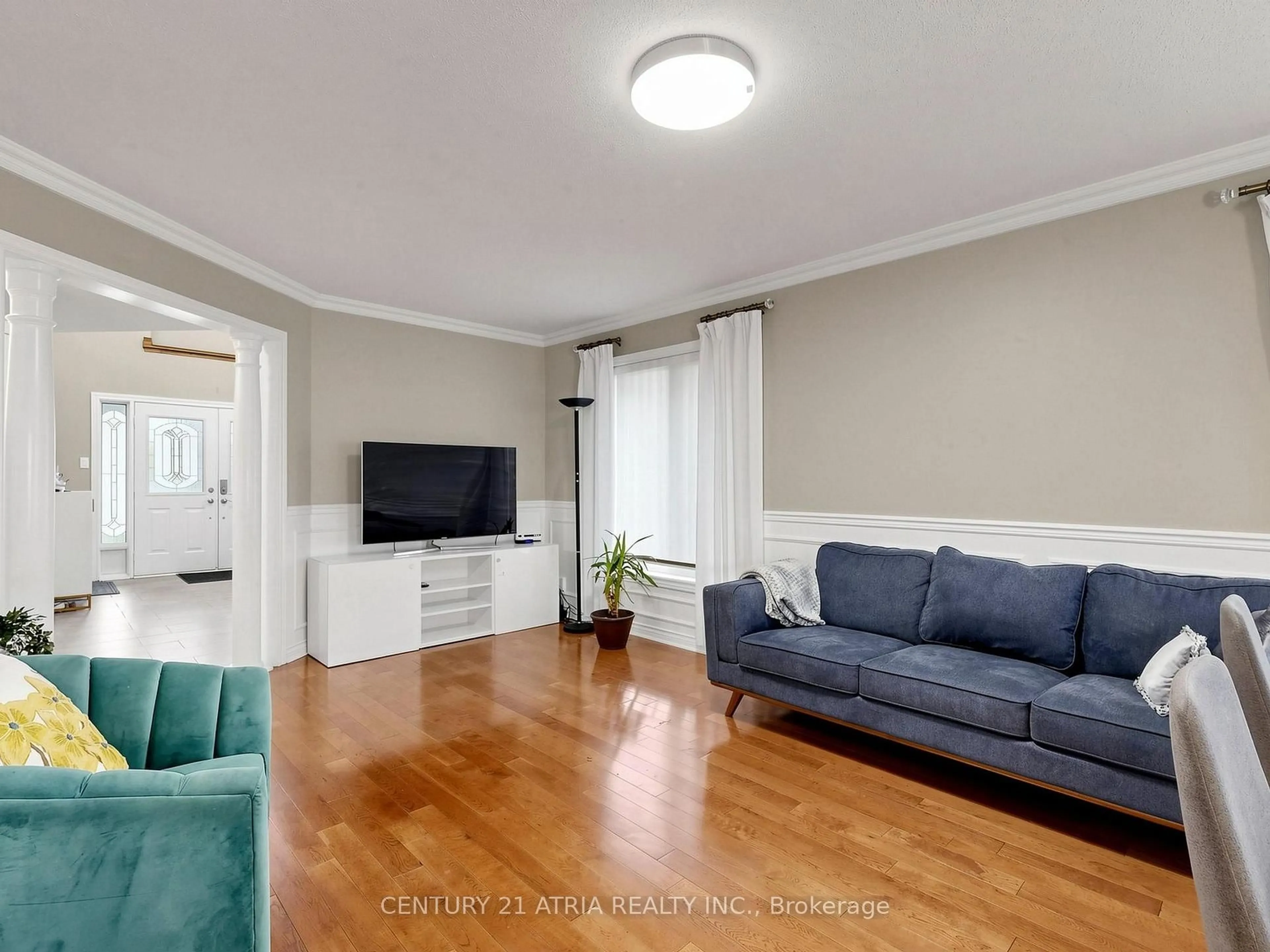 Living room with furniture, unknown for 14 Robert Attersley Dr, Whitby Ontario L1R 3E3
