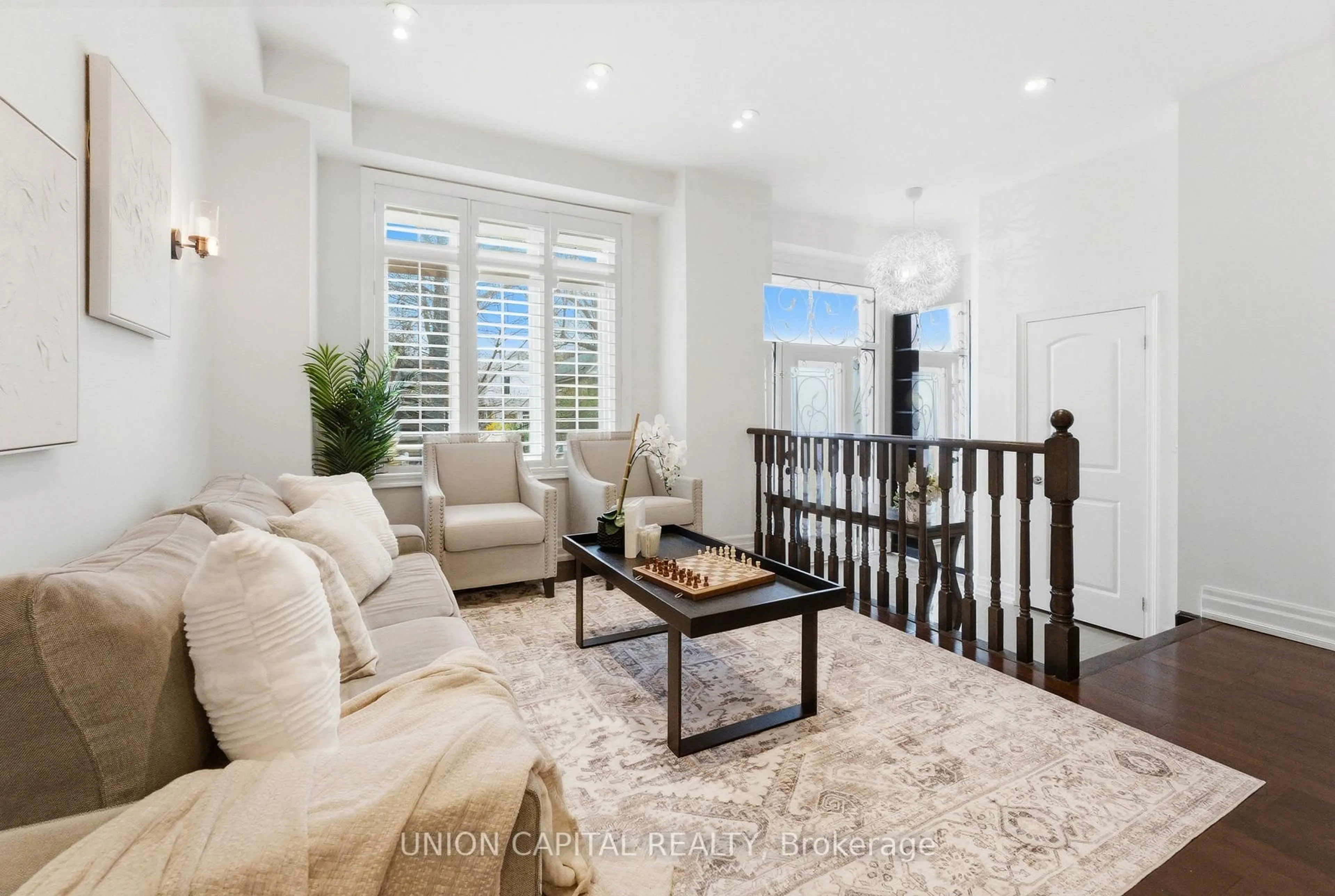 Living room with furniture, unknown for 40A Norwood Rd, Toronto Ontario M4E 2S2