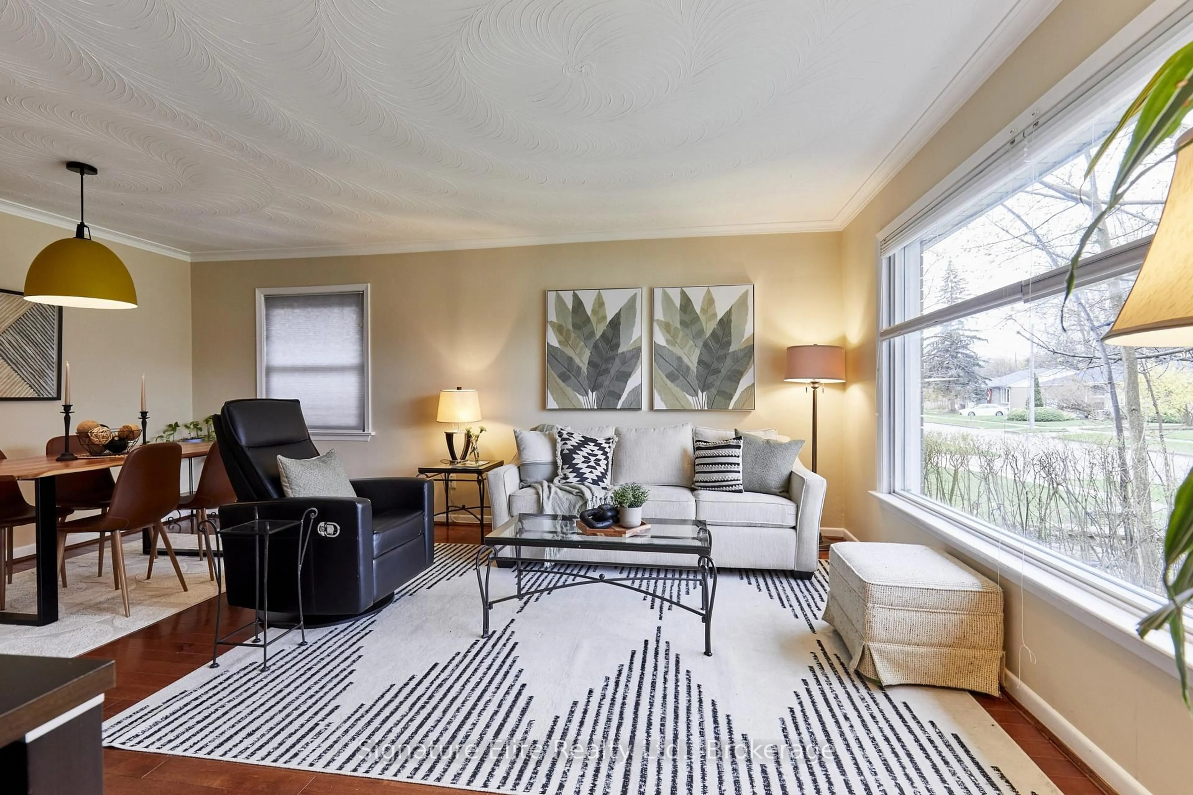 Living room with furniture, unknown for 135 Toynbee Tr, Toronto Ontario M1E 1G5