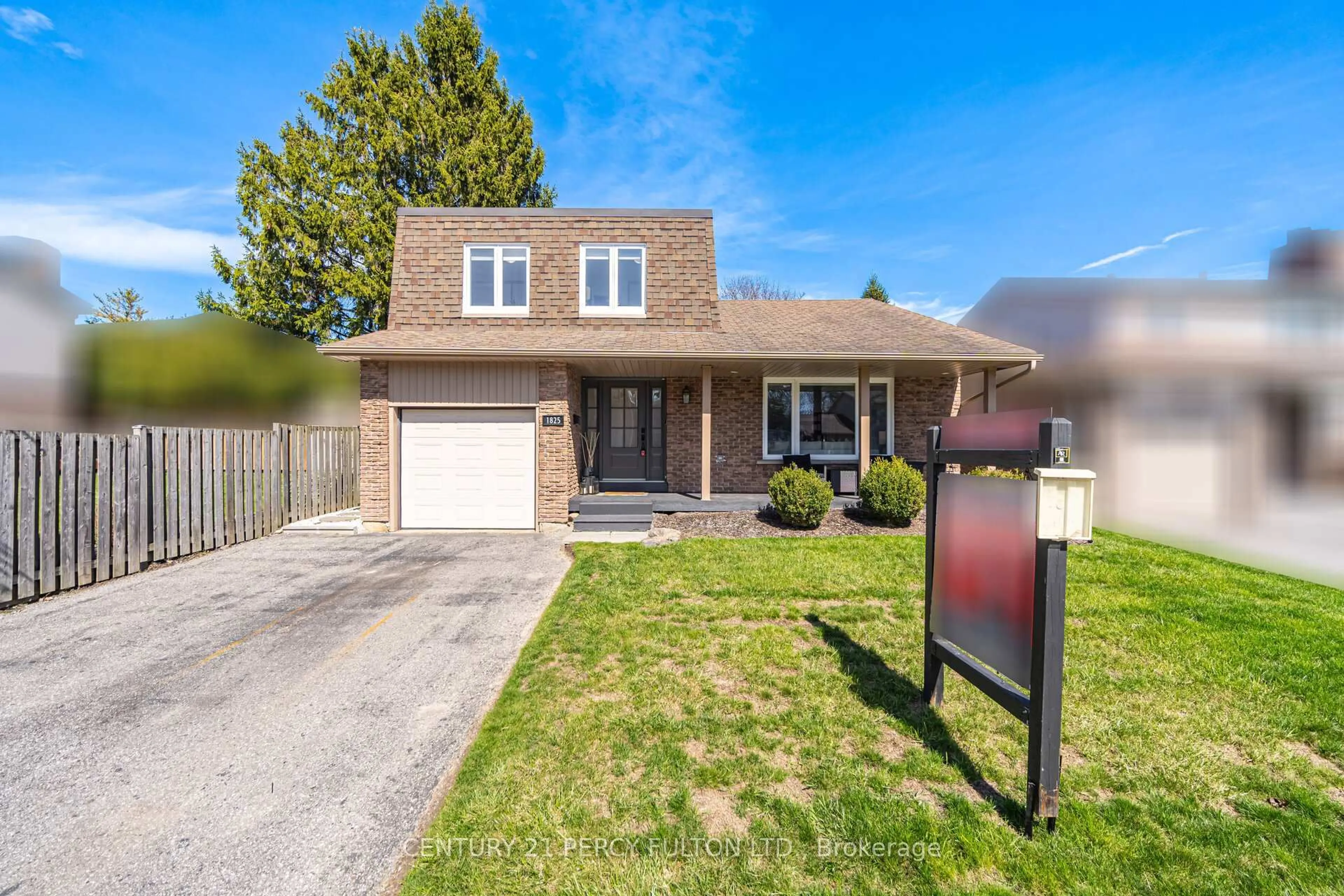Home with brick exterior material, street for 1825 Bronte Sq, Pickering Ontario L1V 3C1