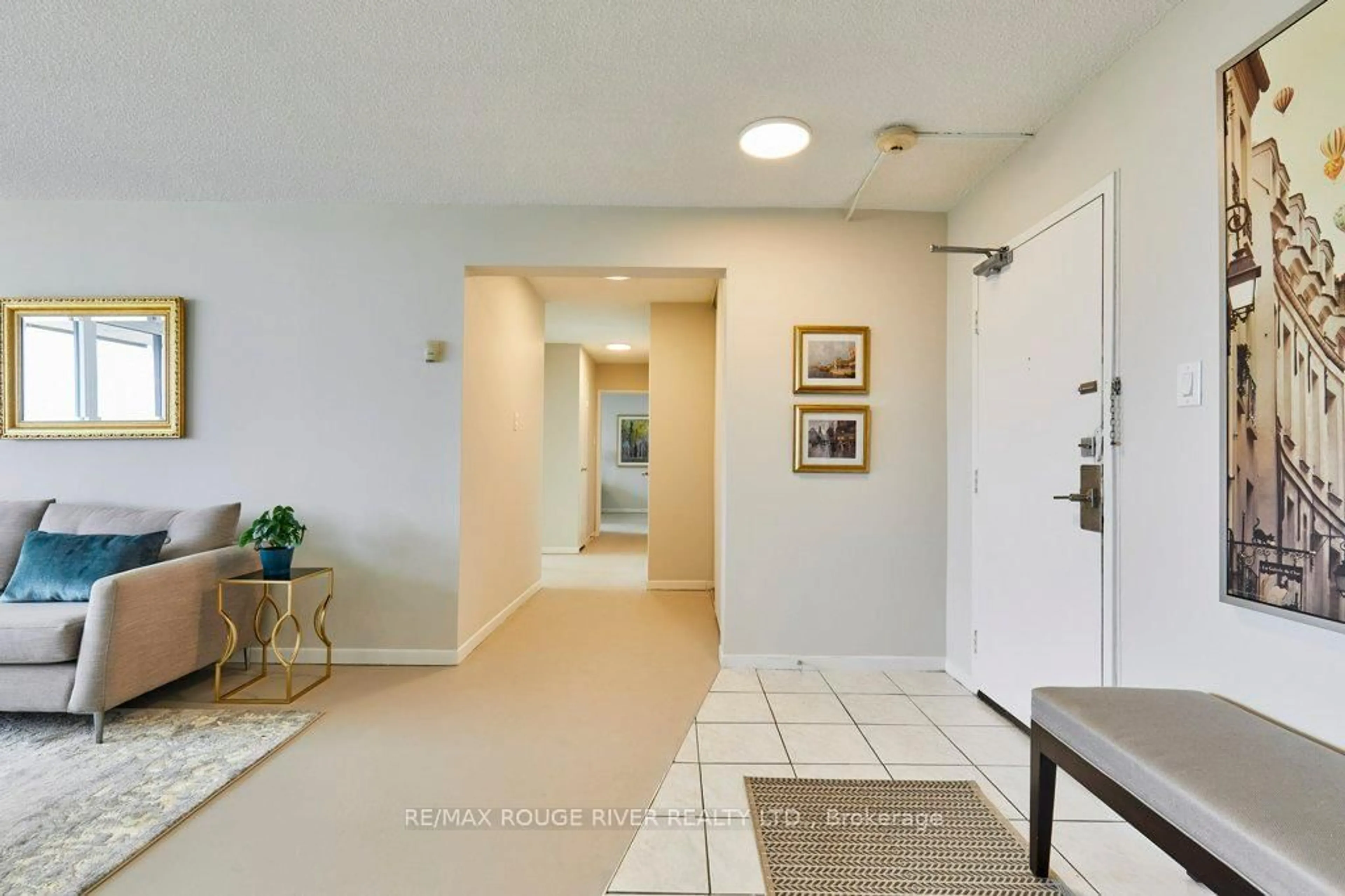 Indoor entryway for 1210 Radom St #708, Pickering Ontario L1W 2Z3