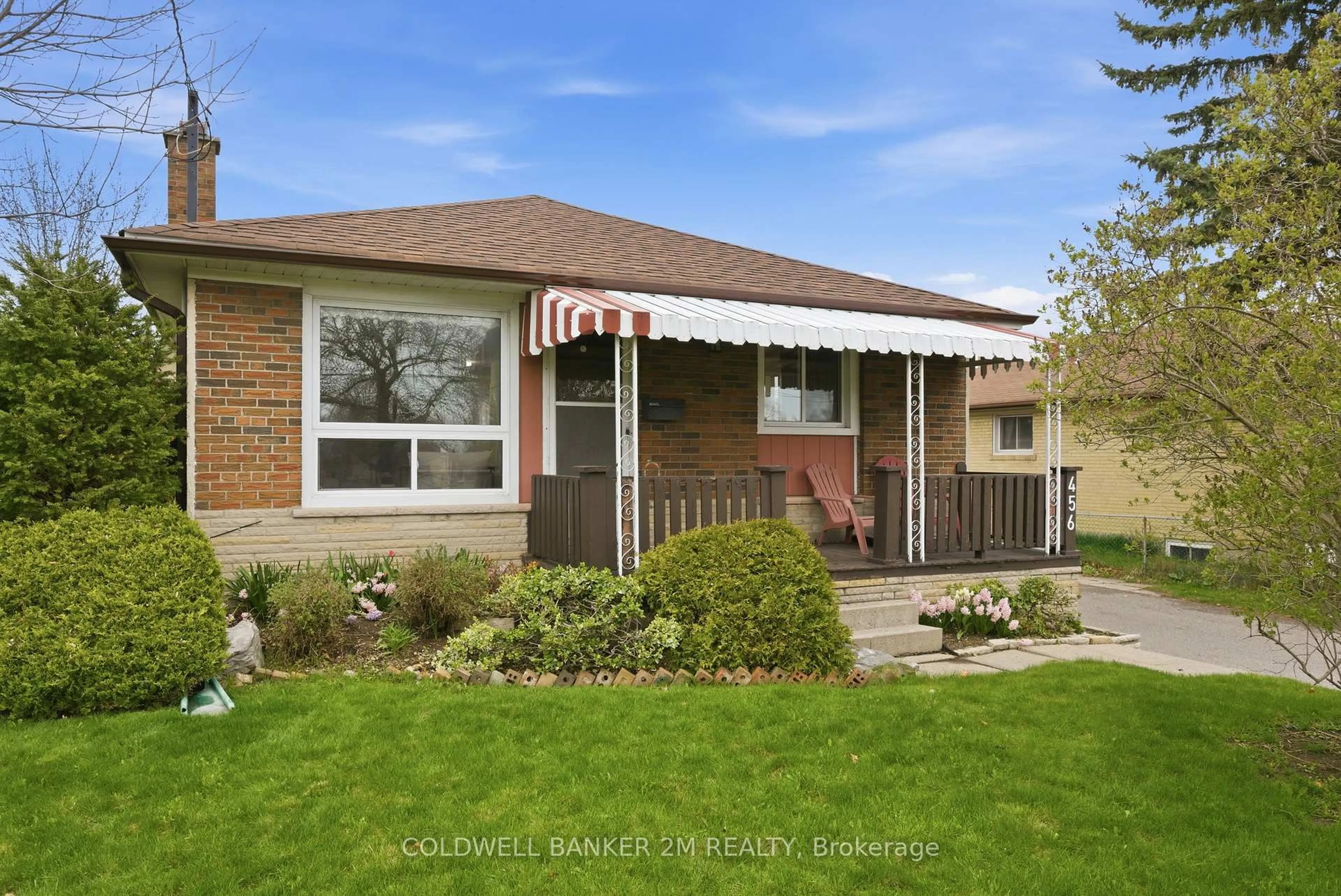 Home with brick exterior material, street for 456 Annapolis Ave, Oshawa Ontario L1J 2Y6