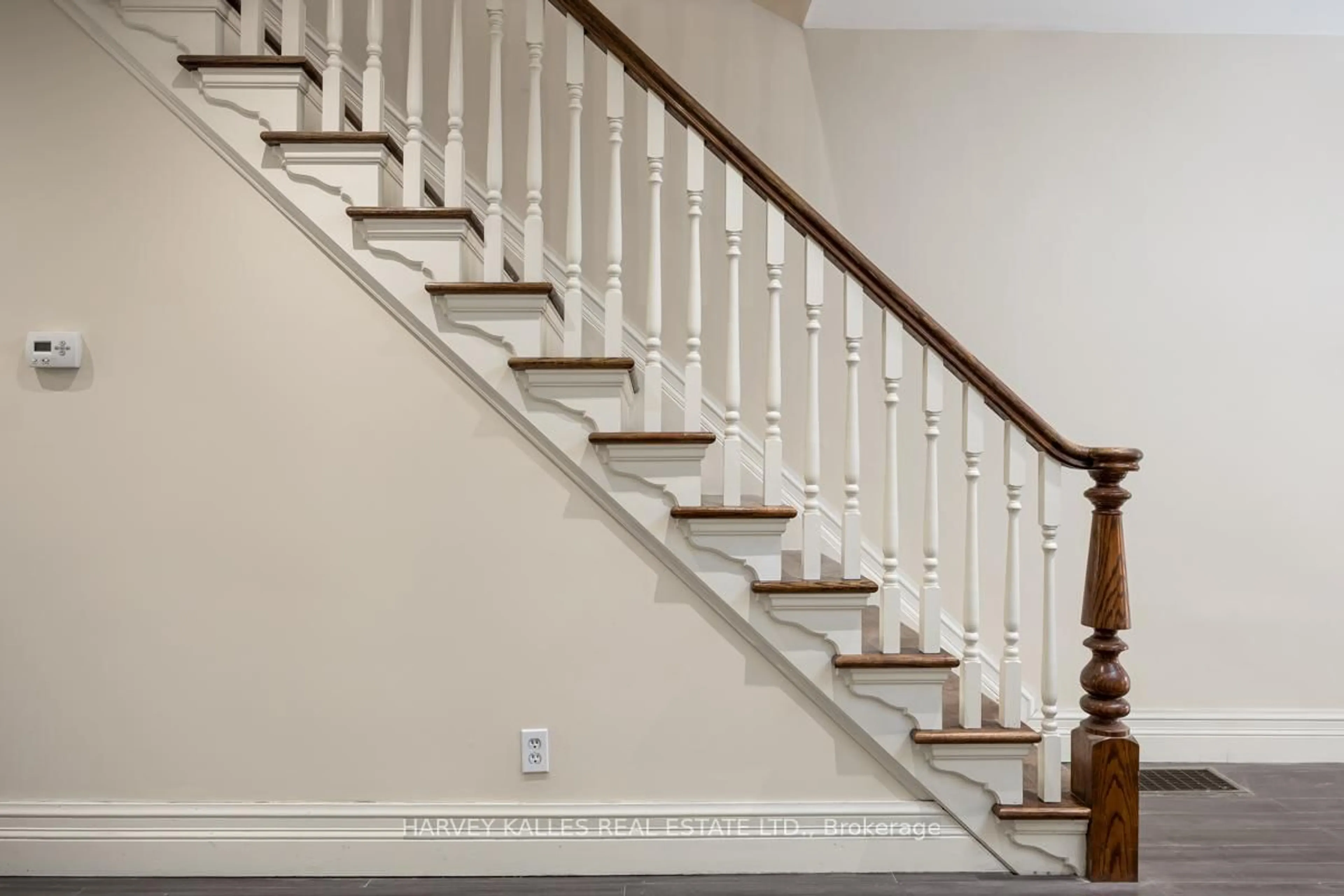 Stairs for 50 Ashdale Ave, Toronto Ontario M4L 2Y7