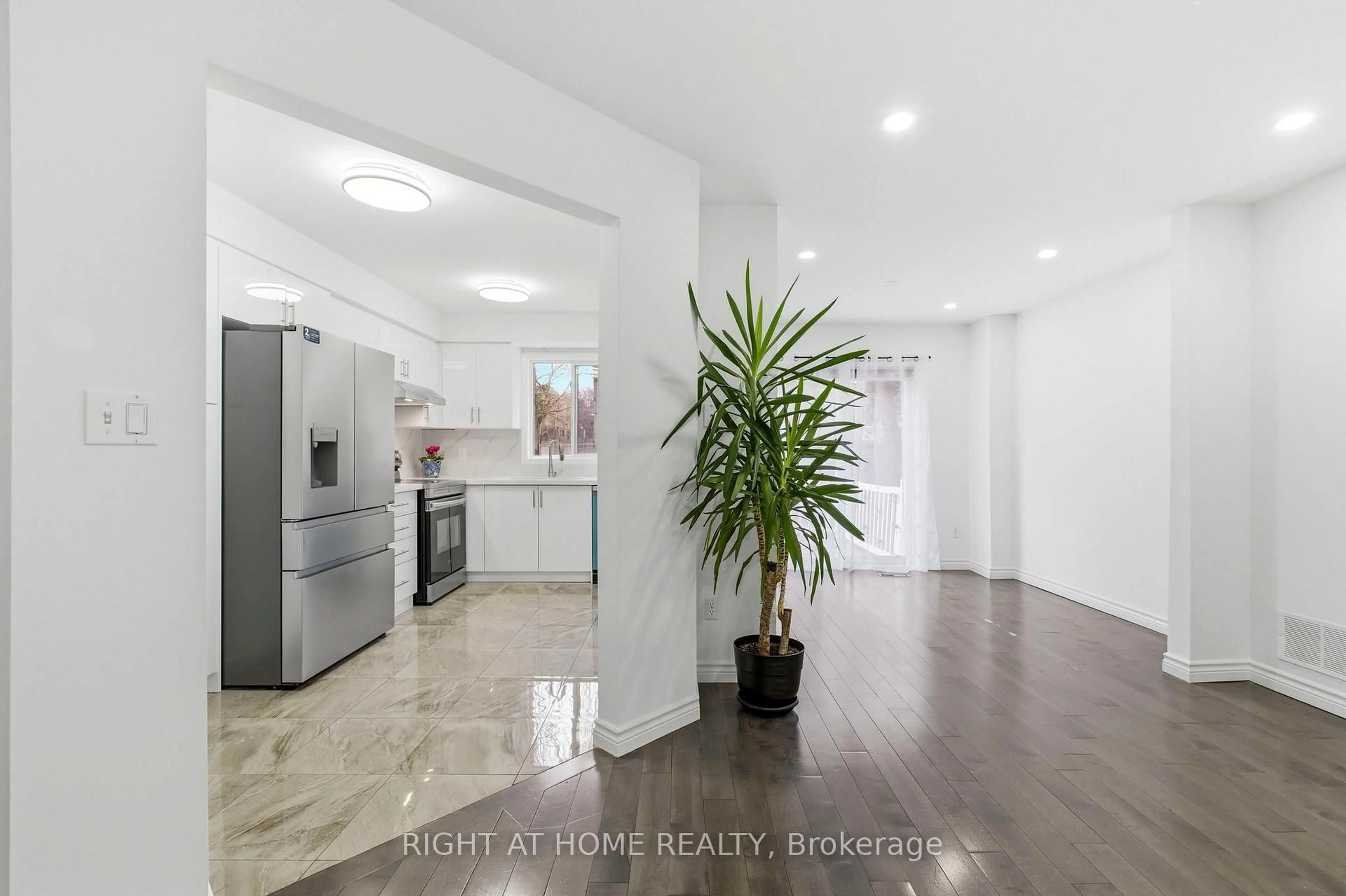 Unknown for 138 Homestead Rd #20, Toronto Ontario M1E 3S2