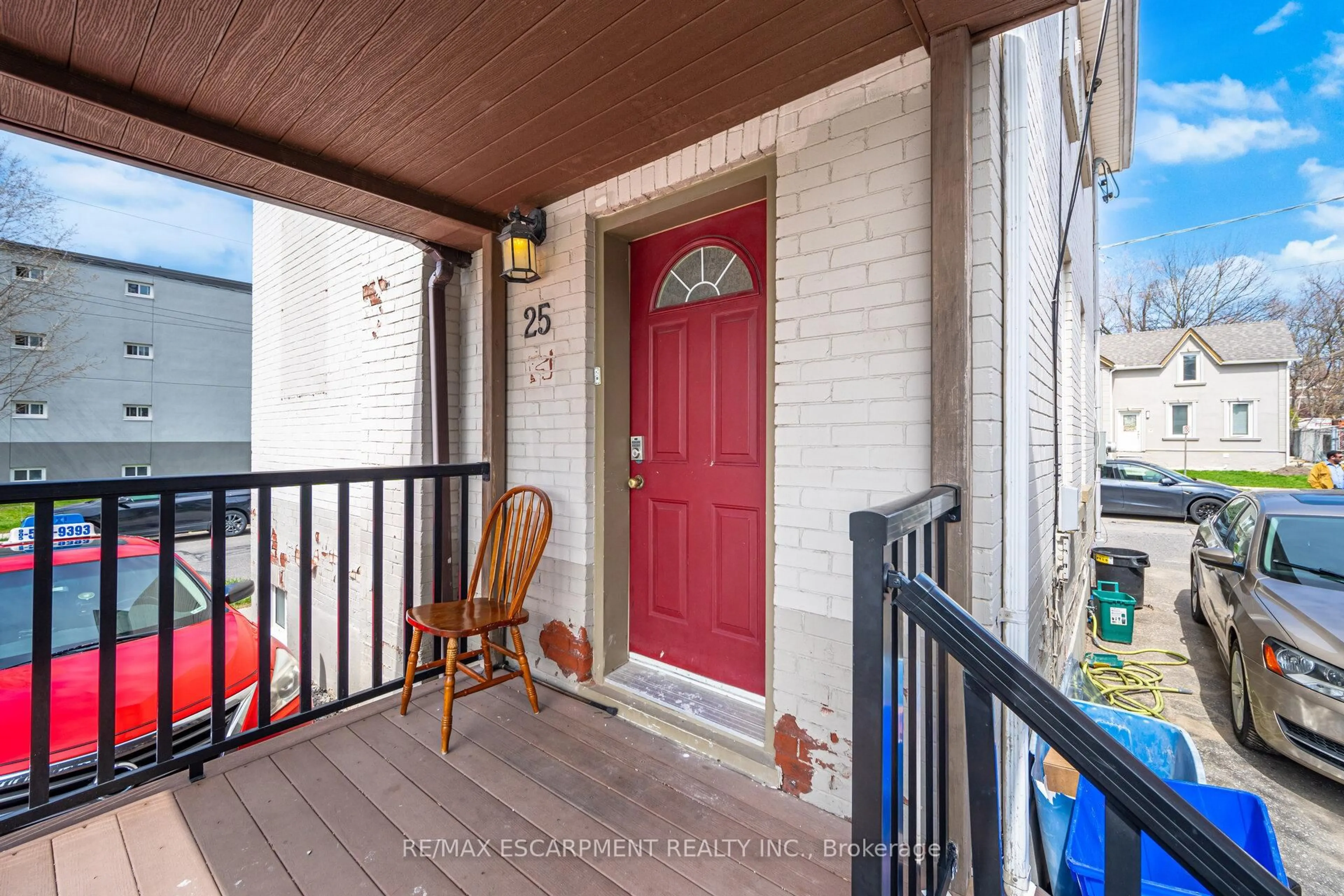Unknown for 25 Colborne St, Oshawa Ontario L1G 1L3