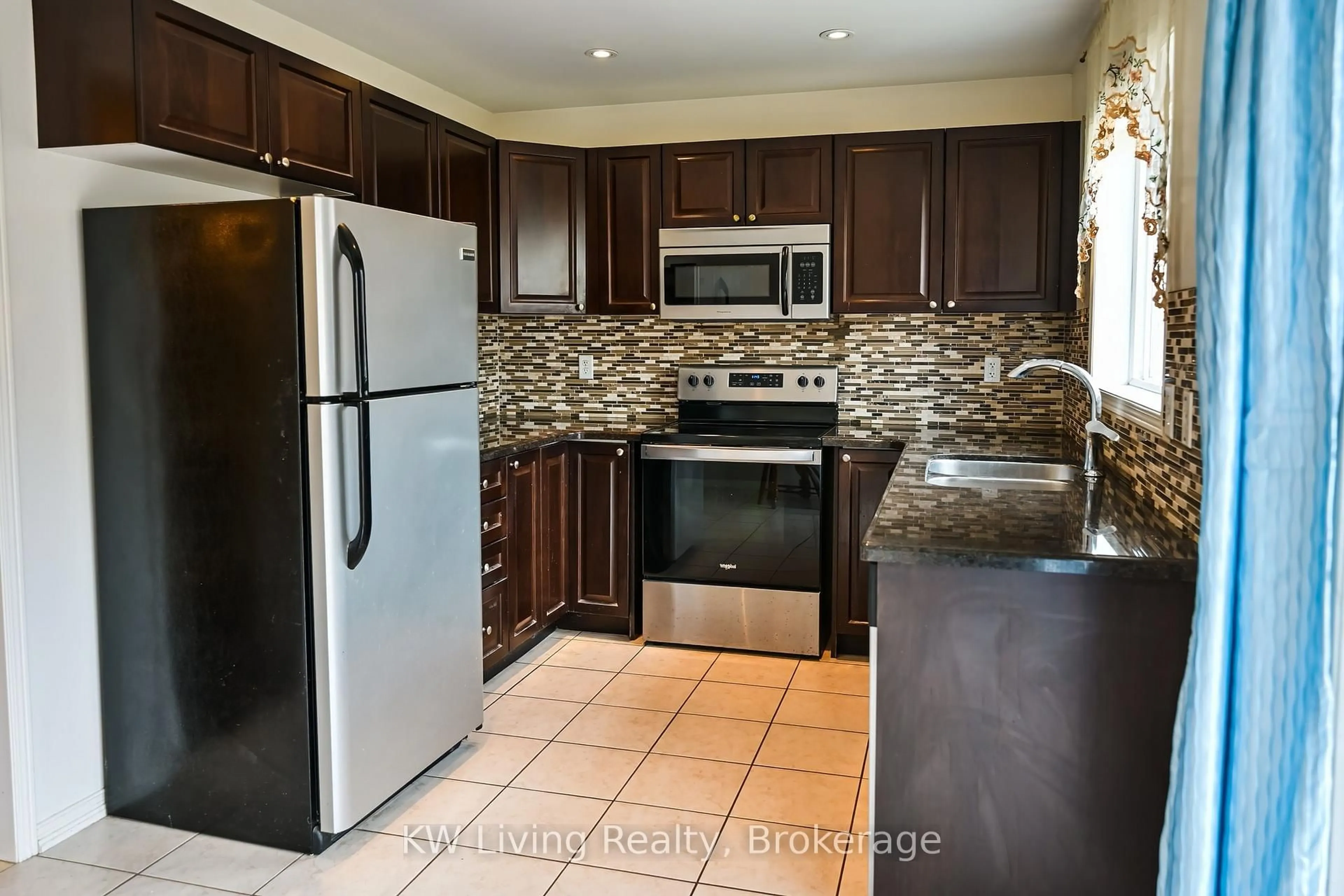 Standard kitchen, ceramic/tile floor for 44 Galea Dr, Ajax Ontario L1Z 0J7