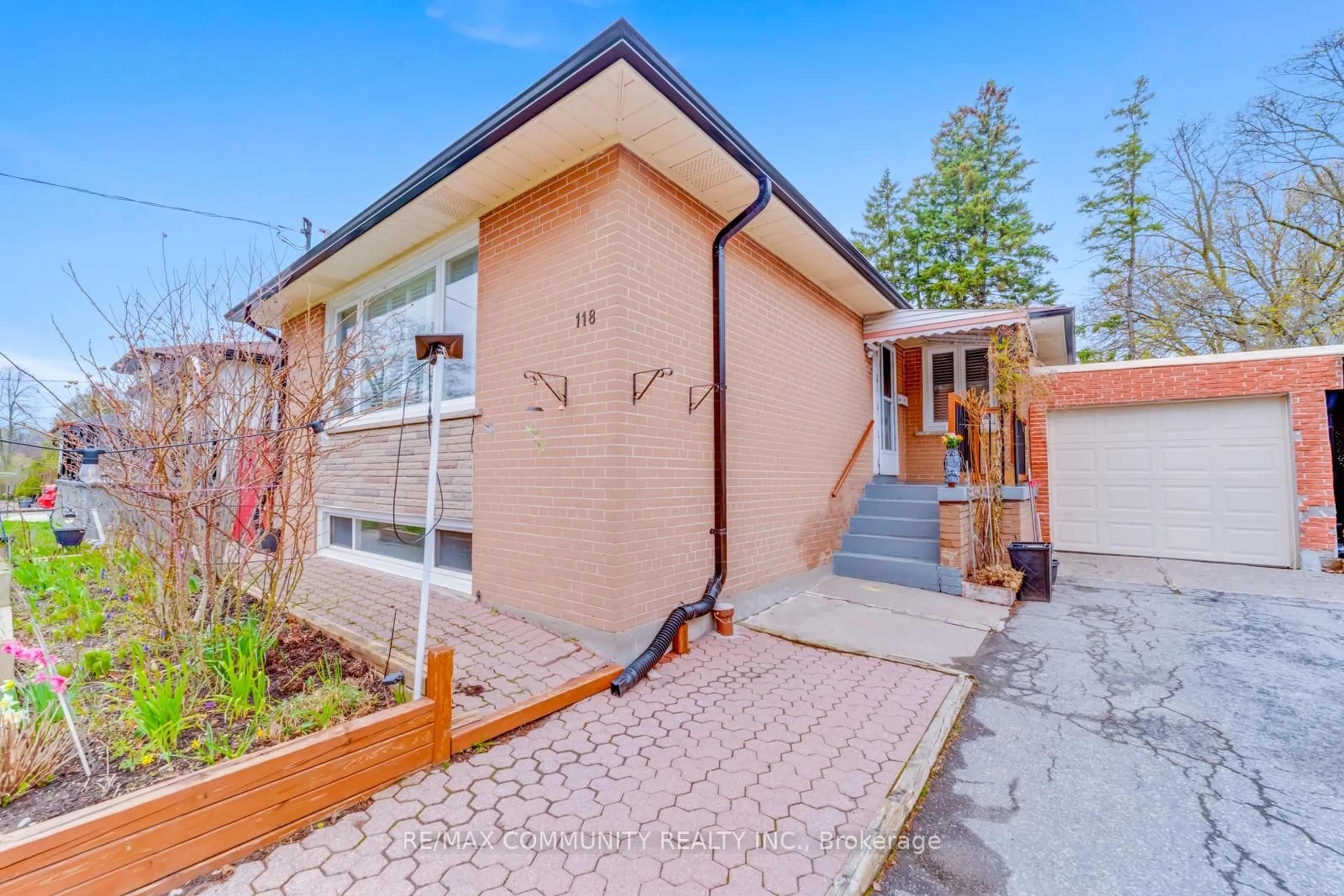 Home with brick exterior material, street for 118 Brimorton Dr, Toronto Ontario M1P 4A1