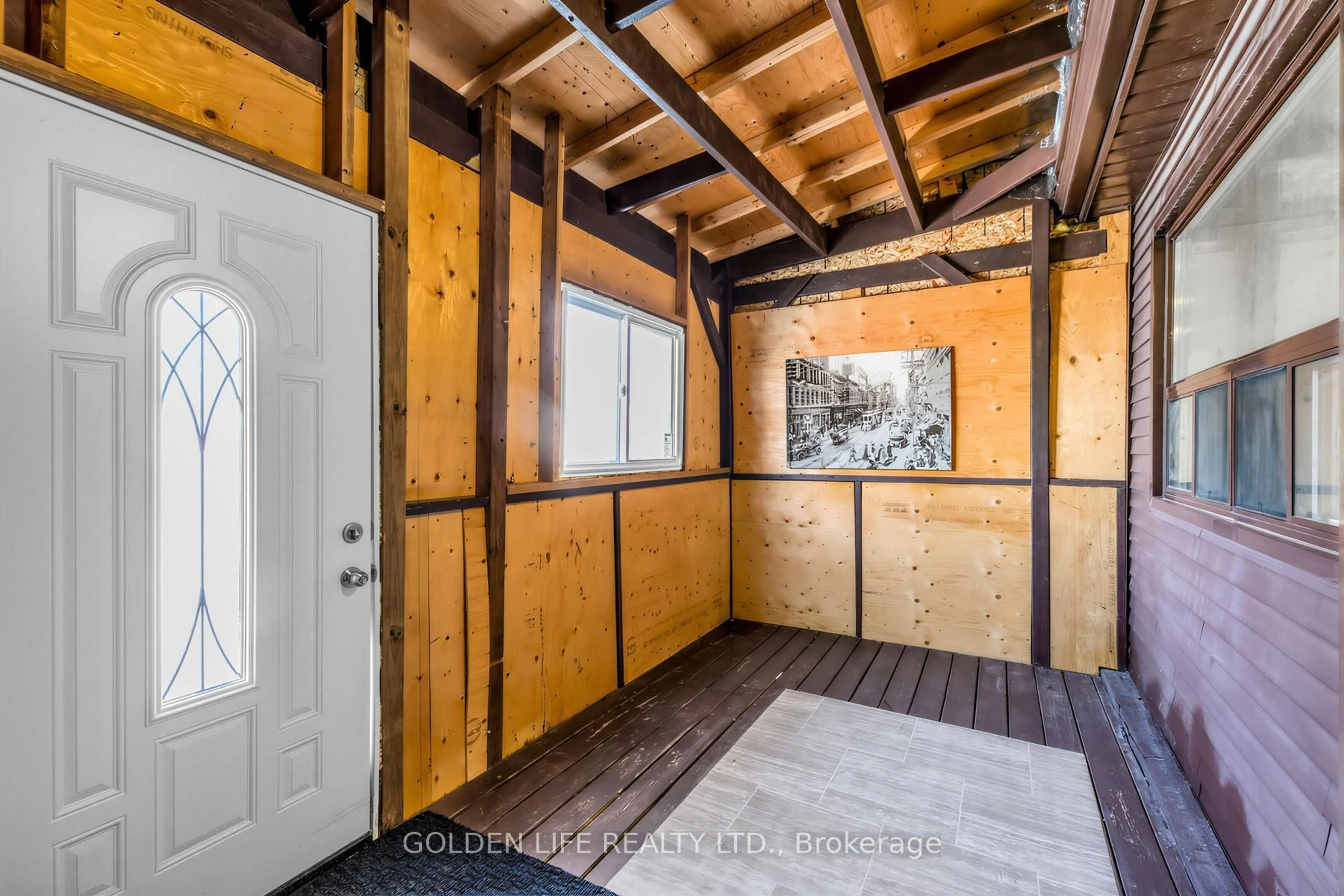 Indoor entryway for 128 Galt Ave, Toronto Ontario M4M 2Z3