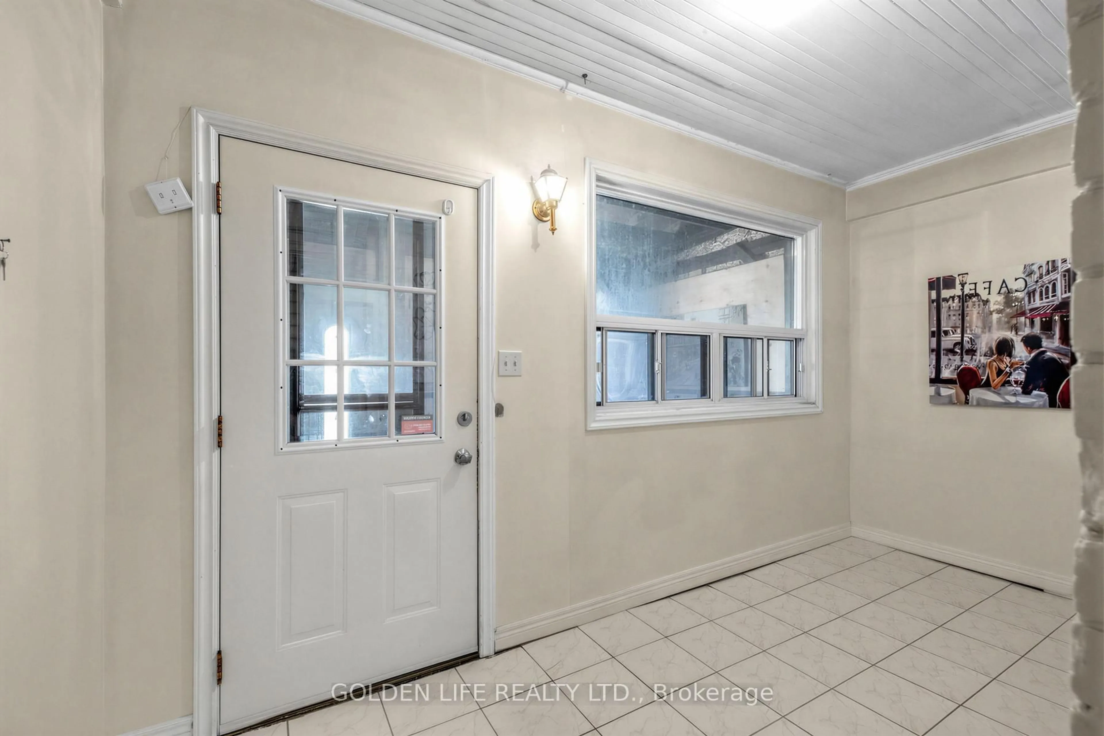 Indoor entryway for 128 Galt Ave, Toronto Ontario M4M 2Z3