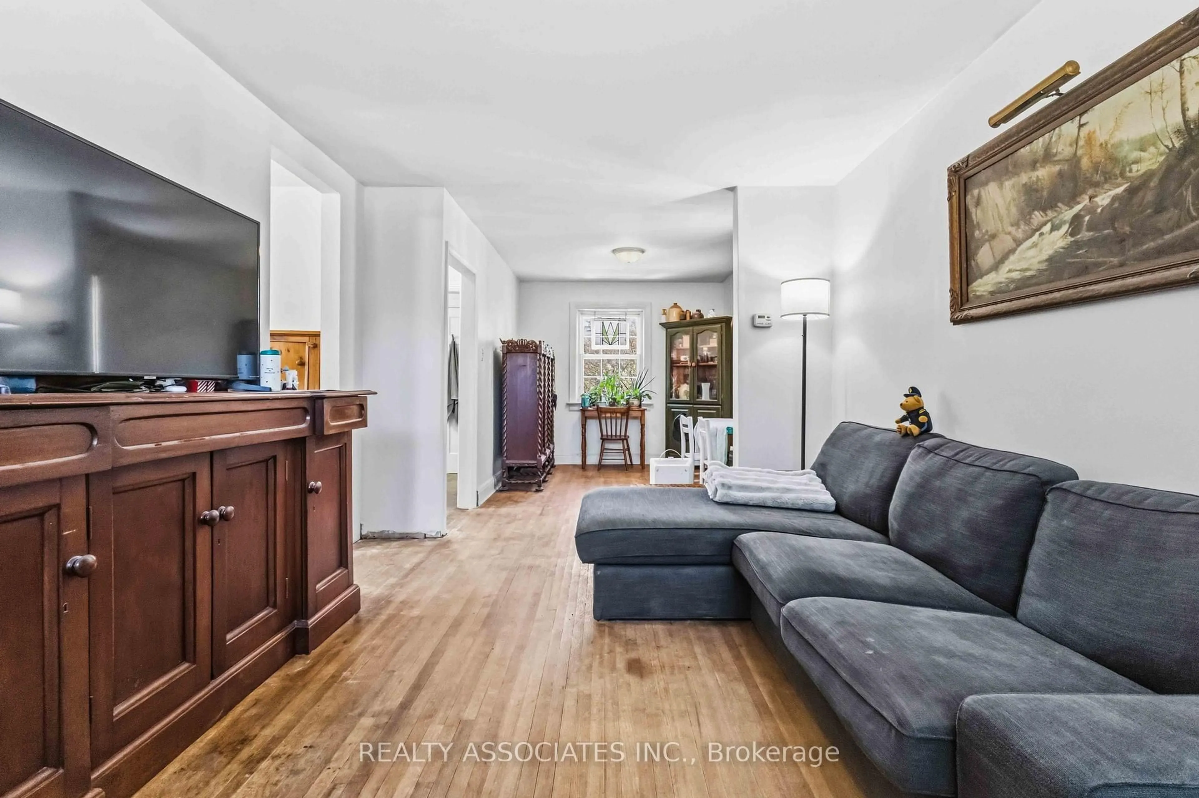 Living room with furniture, unknown for 72 Manderley Dr, Toronto Ontario M1N 3E9