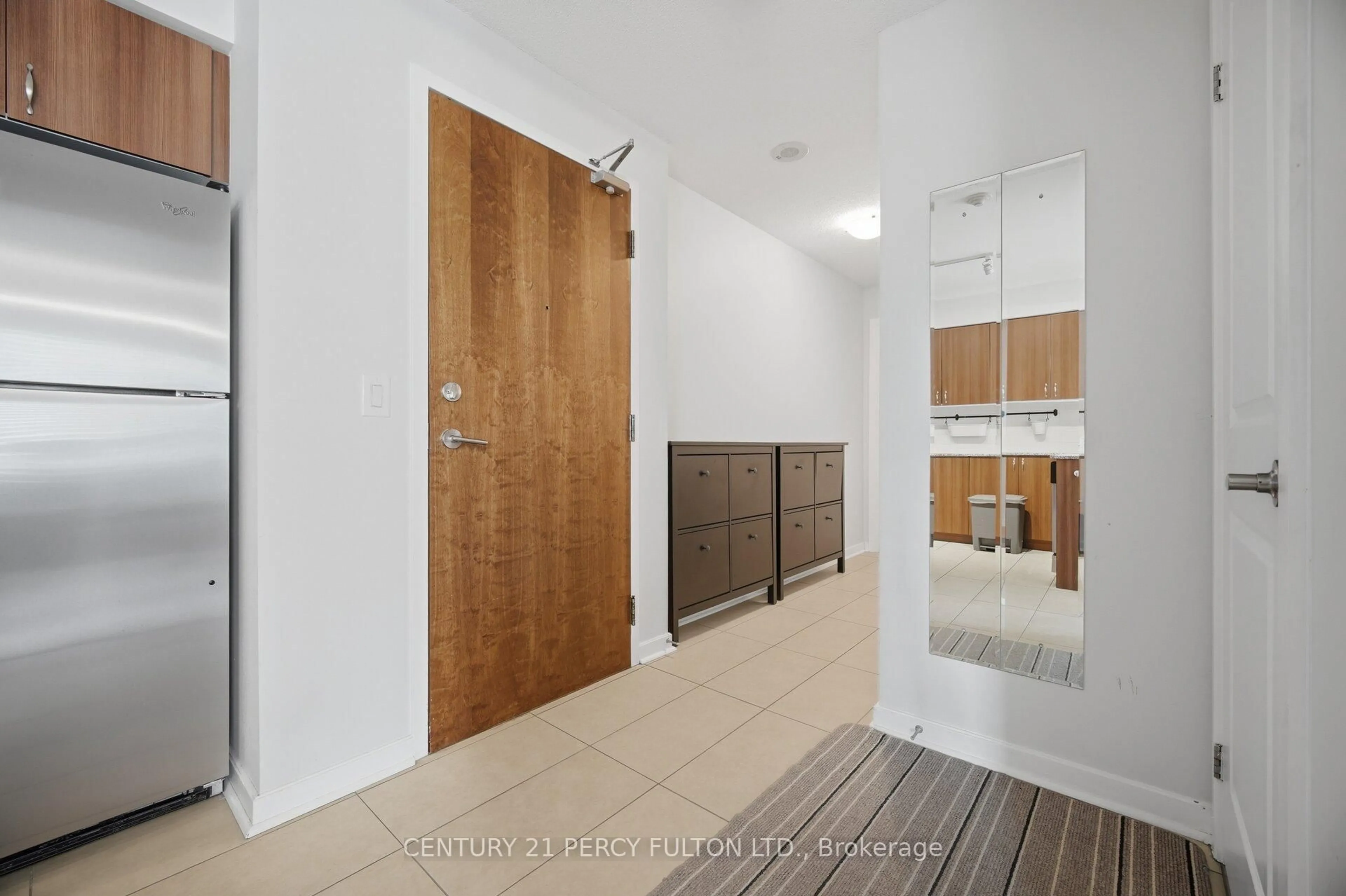Indoor entryway for 1235 Bayly St #702, Pickering Ontario L1W 1L7