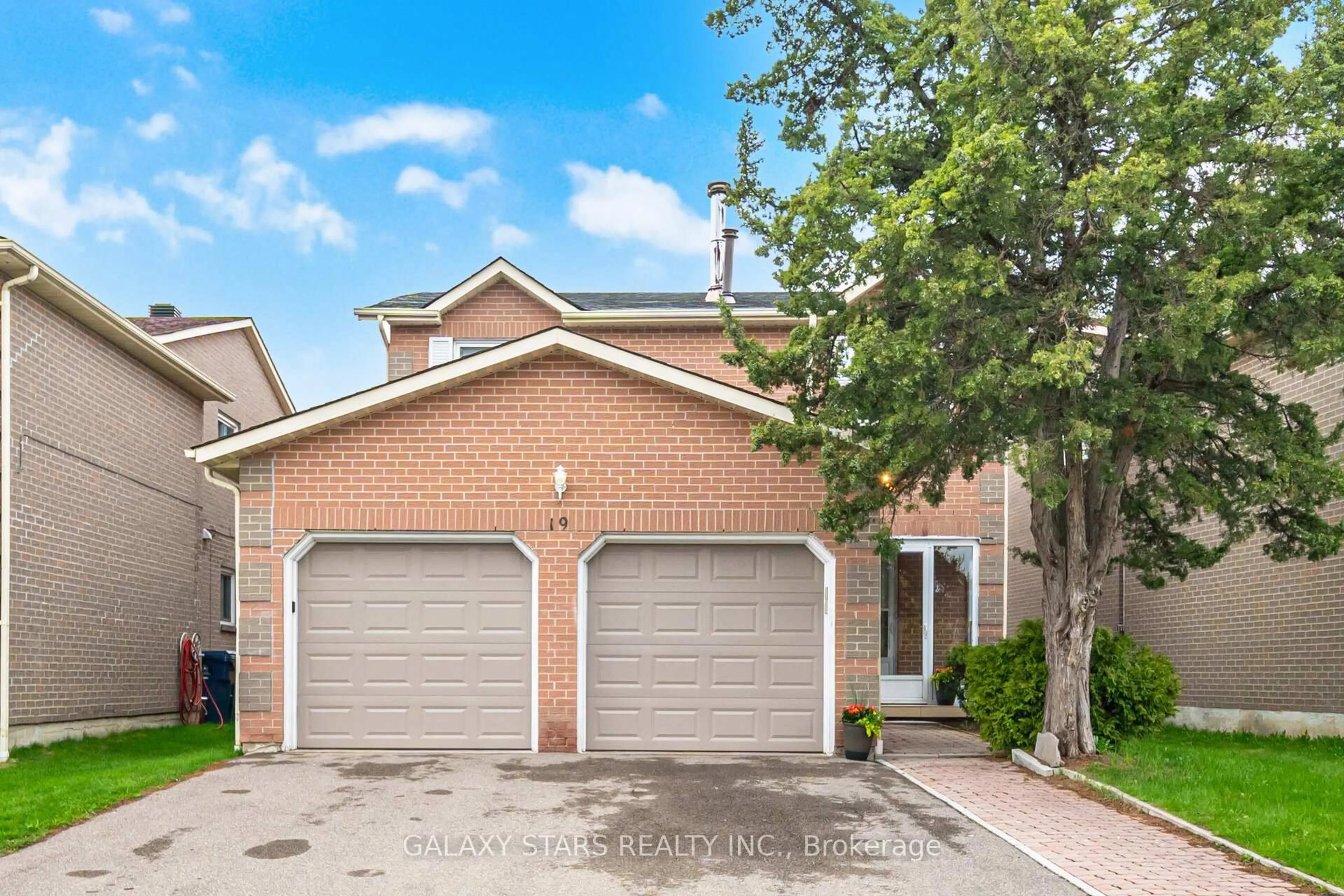 Home with brick exterior material, street for 19 Ingleton Blvd, Toronto Ontario M1V 3H7