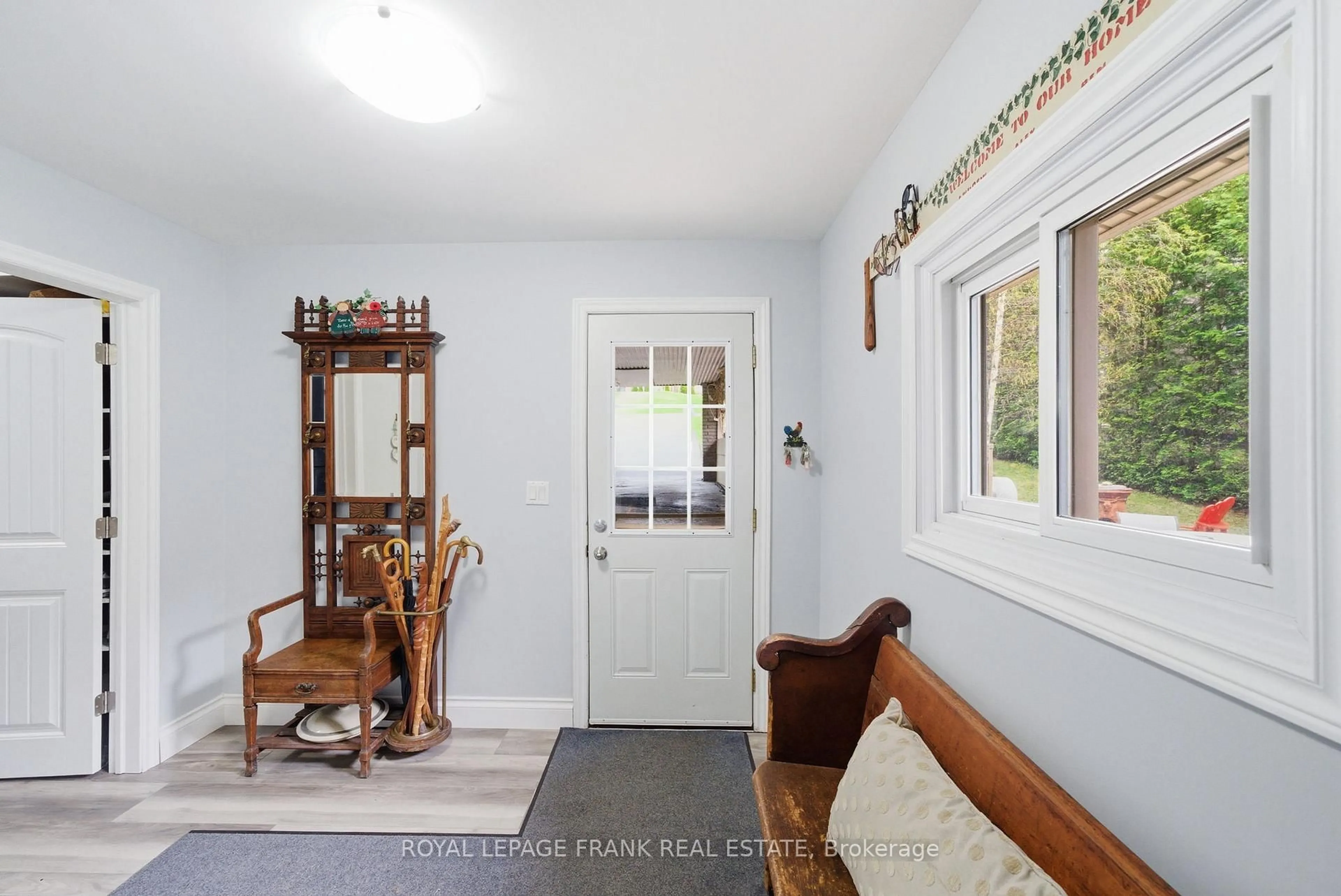 Indoor entryway for 342 Fralicks Beach Rd, Scugog Ontario L9L 1B6