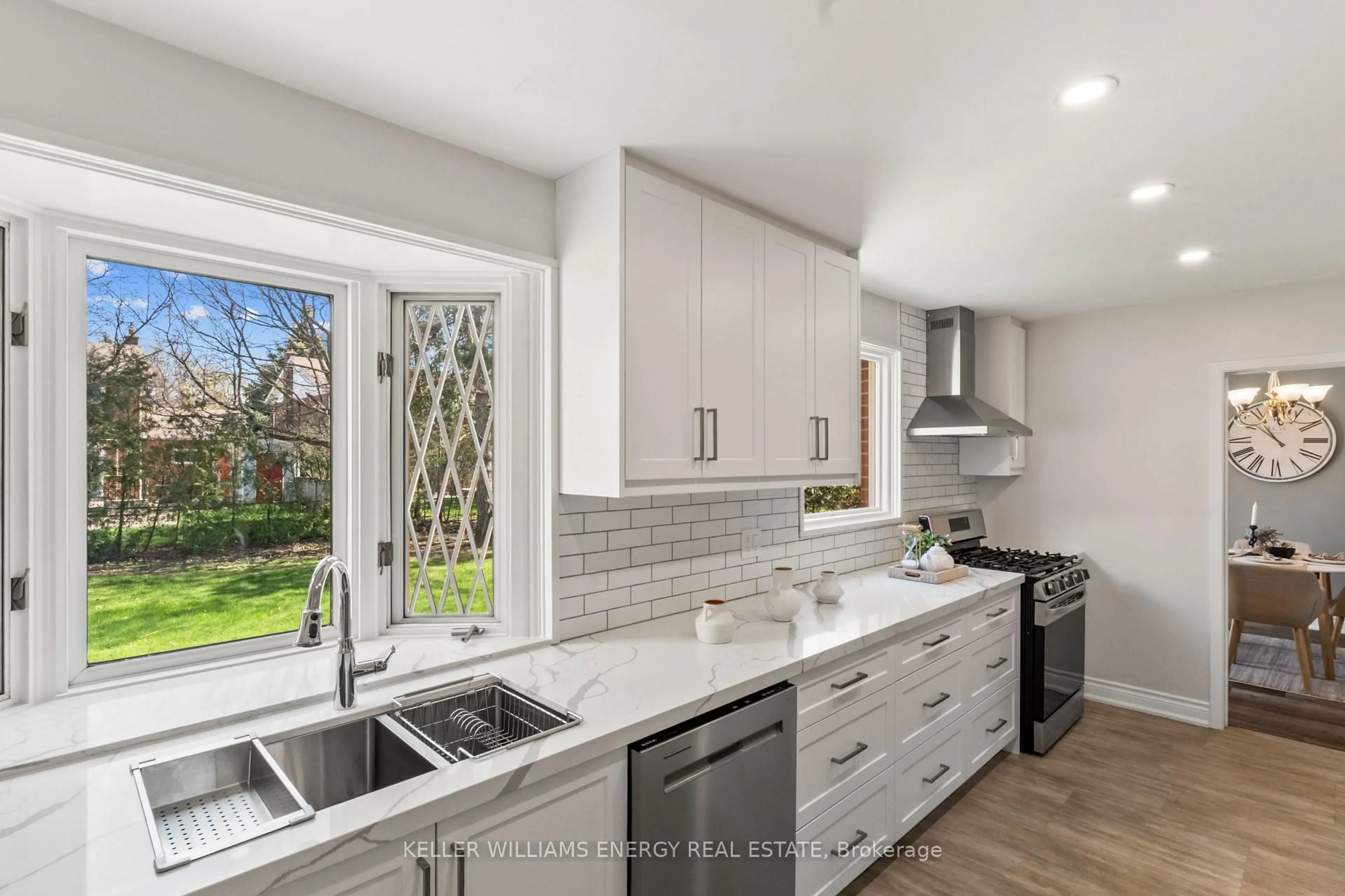 Unknown for 5 Castlemere Cres, Toronto Ontario M1W 1K4