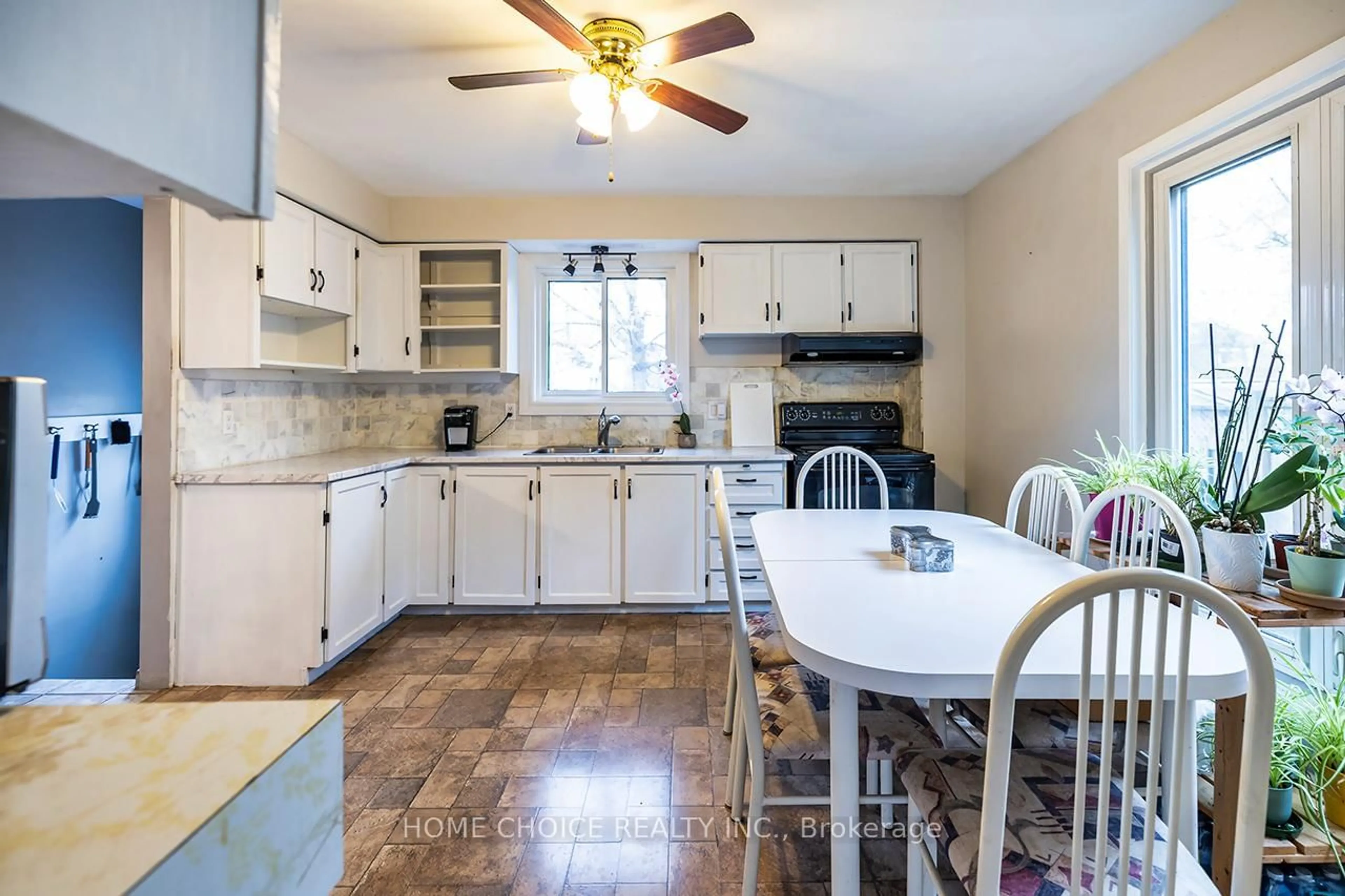 Unknown for 225 Barkley Cres, Oshawa Ontario L1J 2E7