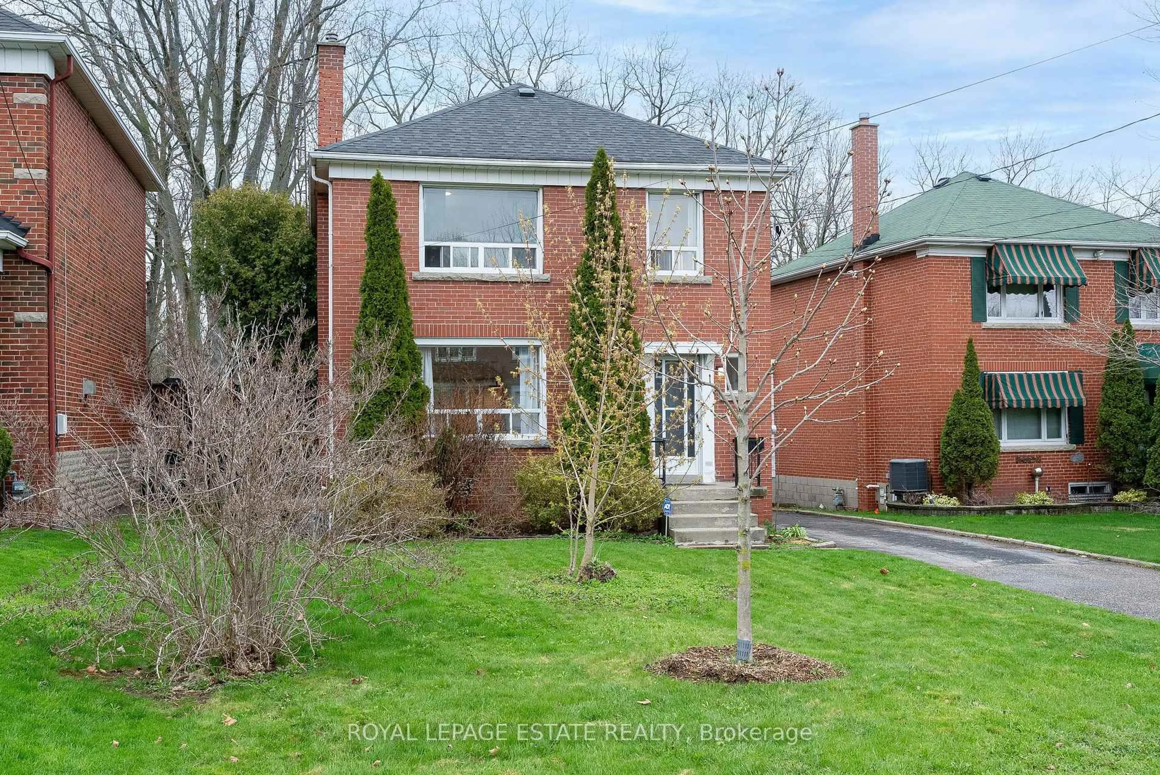 Home with brick exterior material, street for 87 Midland Ave, Toronto Ontario M1N 3Z8