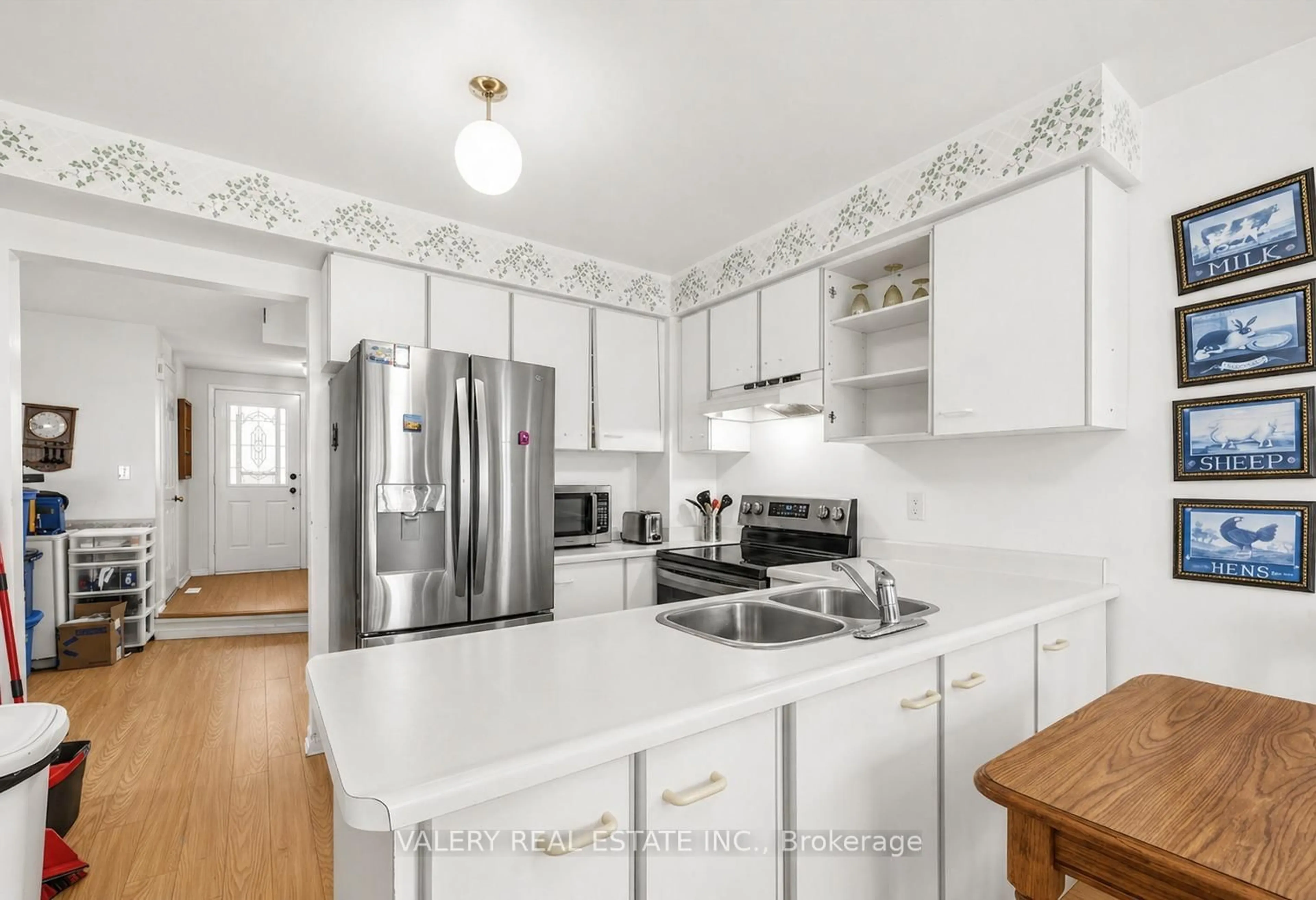 Open concept kitchen, unknown for 1610 Rawlings Dr, Pickering Ontario L1V 5B5