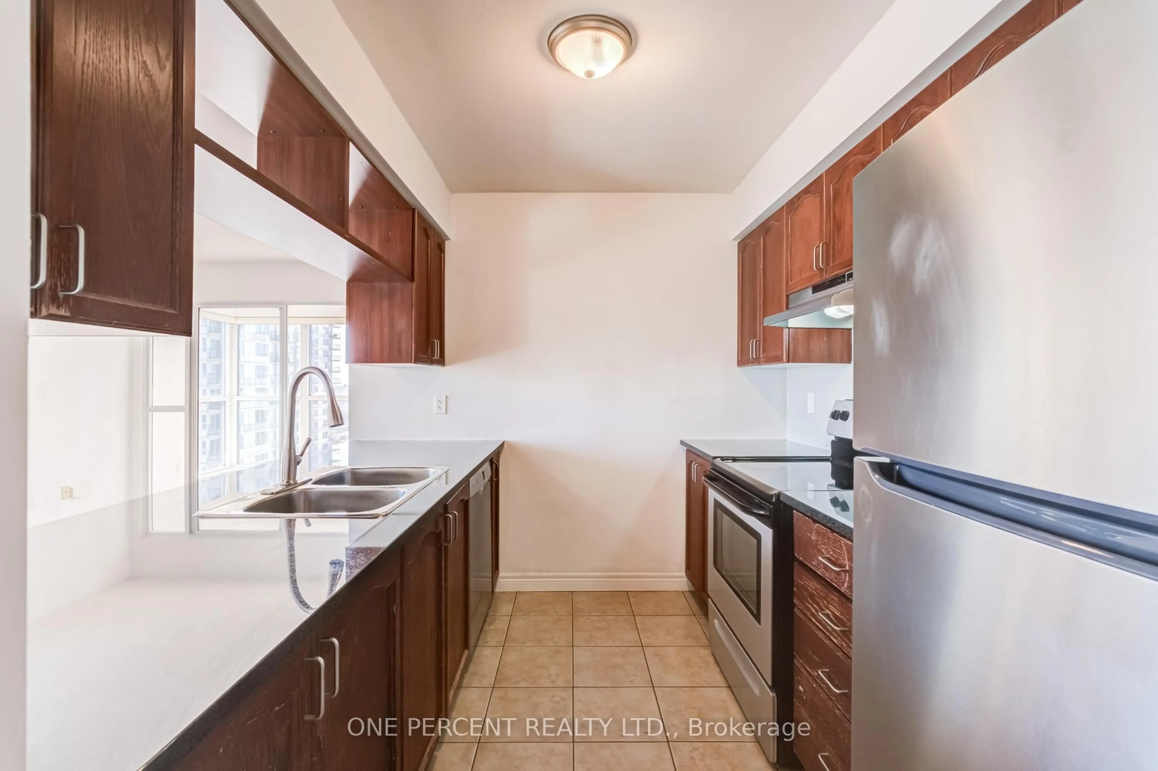 Standard kitchen, ceramic/tile floor for 70 Town Centre Crt #2004, Toronto Ontario M1P 4Y7