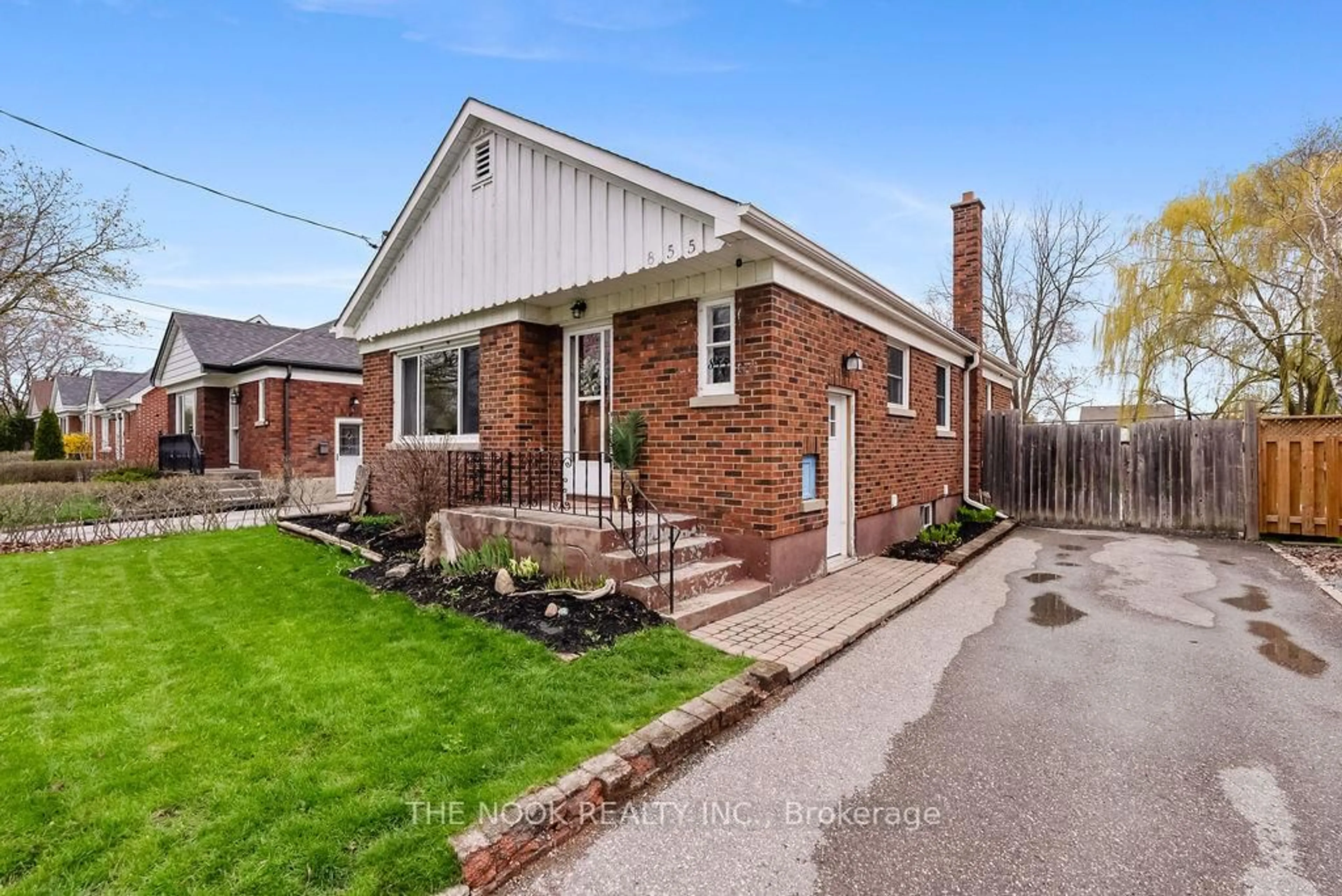Home with brick exterior material, street for 855 Hortop St, Oshawa Ontario L1G 4N8