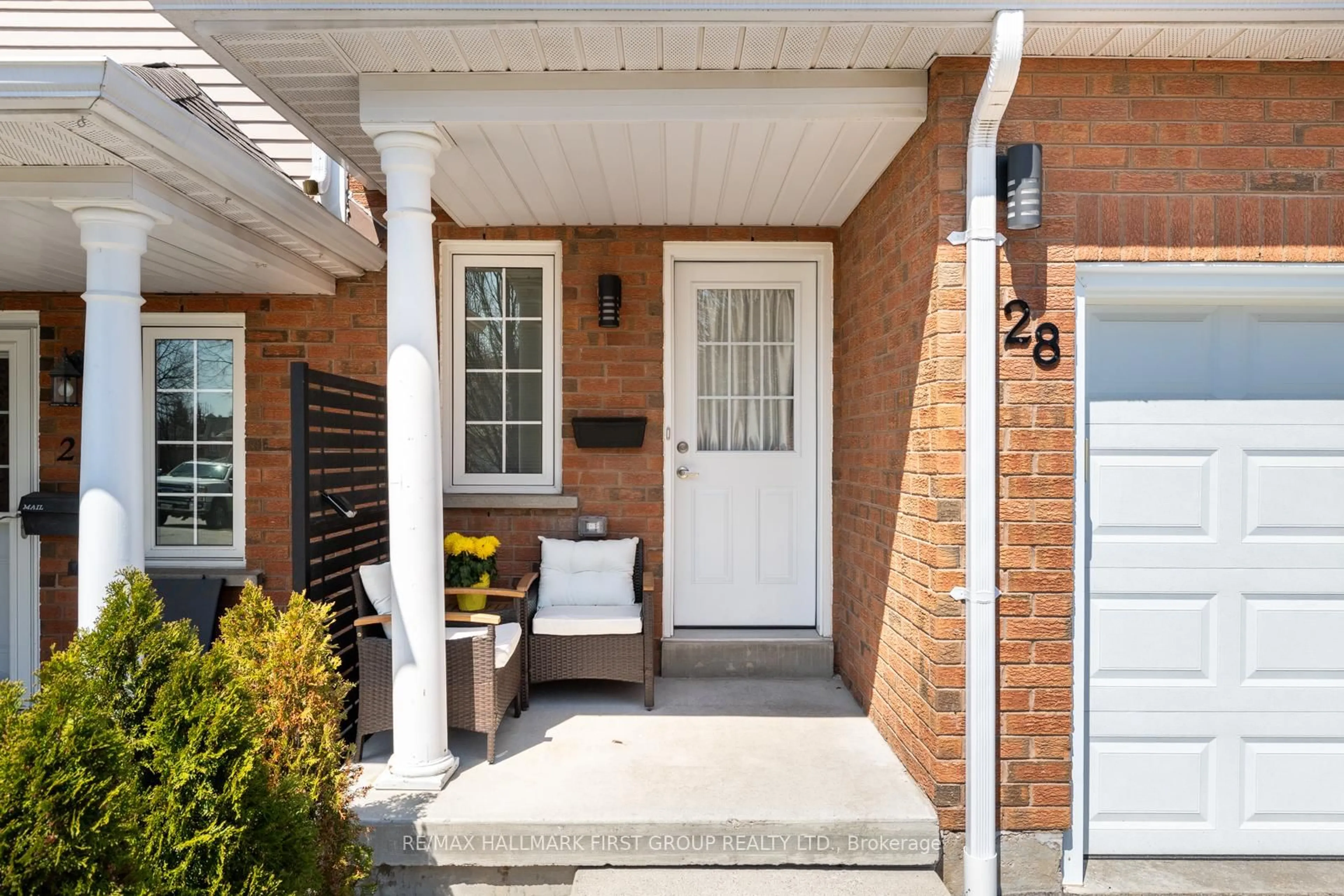 Unknown for 10 Bassett Blvd #28, Whitby Ontario L1N 9C3