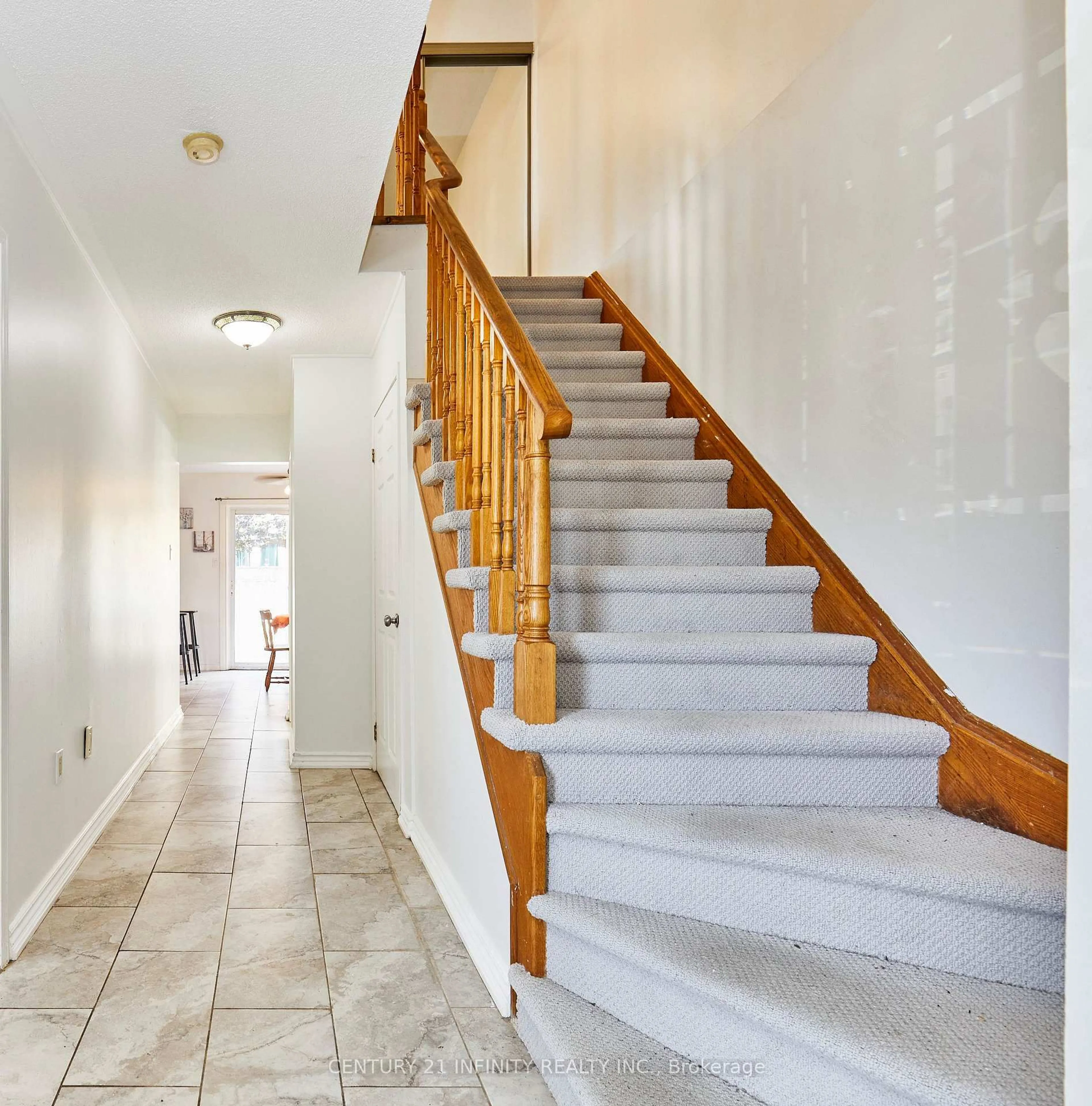 Stairs for 20 Brodie Crt, Clarington Ontario L1C 4Z2
