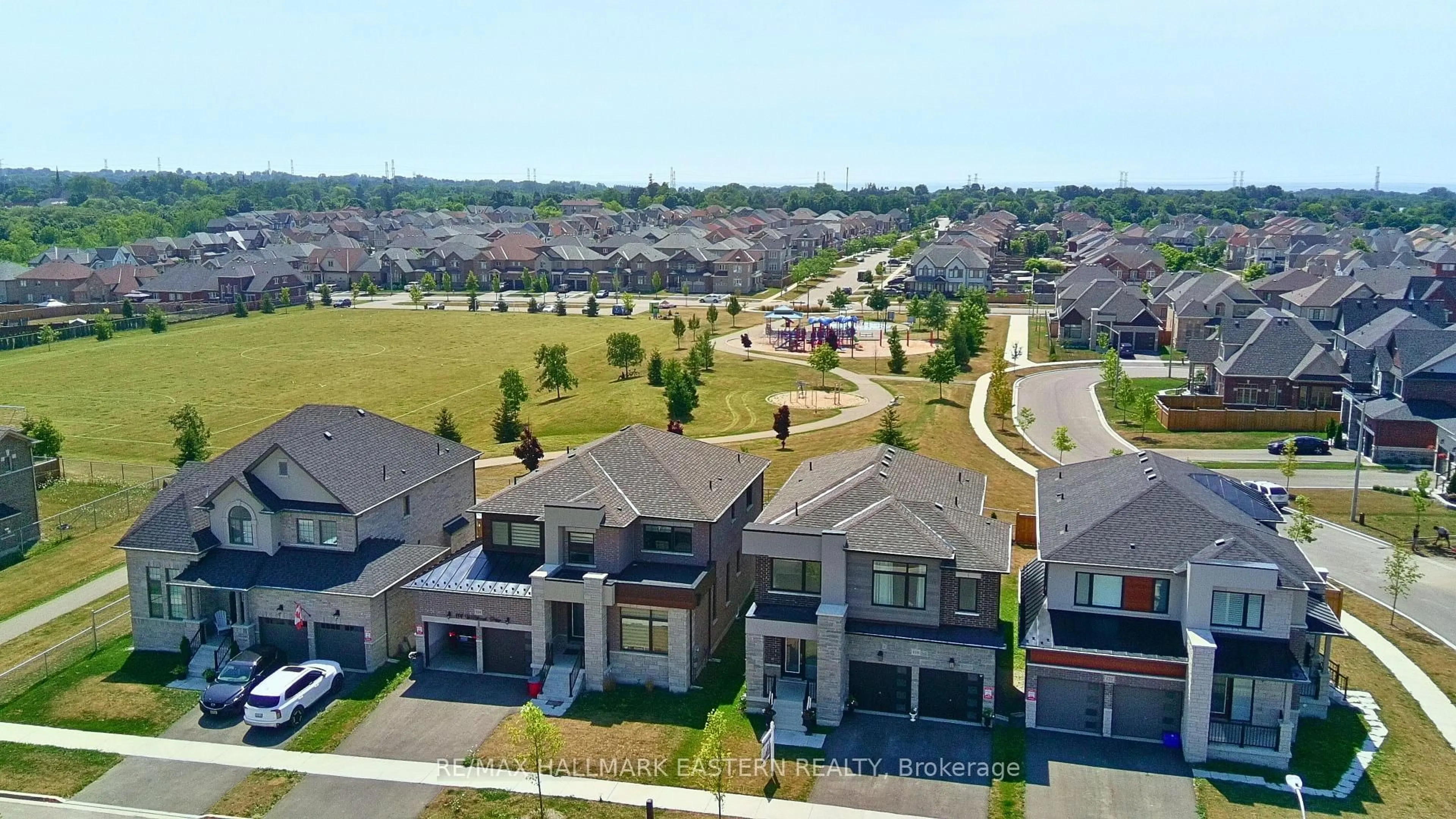 A pic from outside/outdoor area/front of a property/back of a property/a pic from drone, unknown for 118 Whitehand Dr, Clarington Ontario L1B 0W1