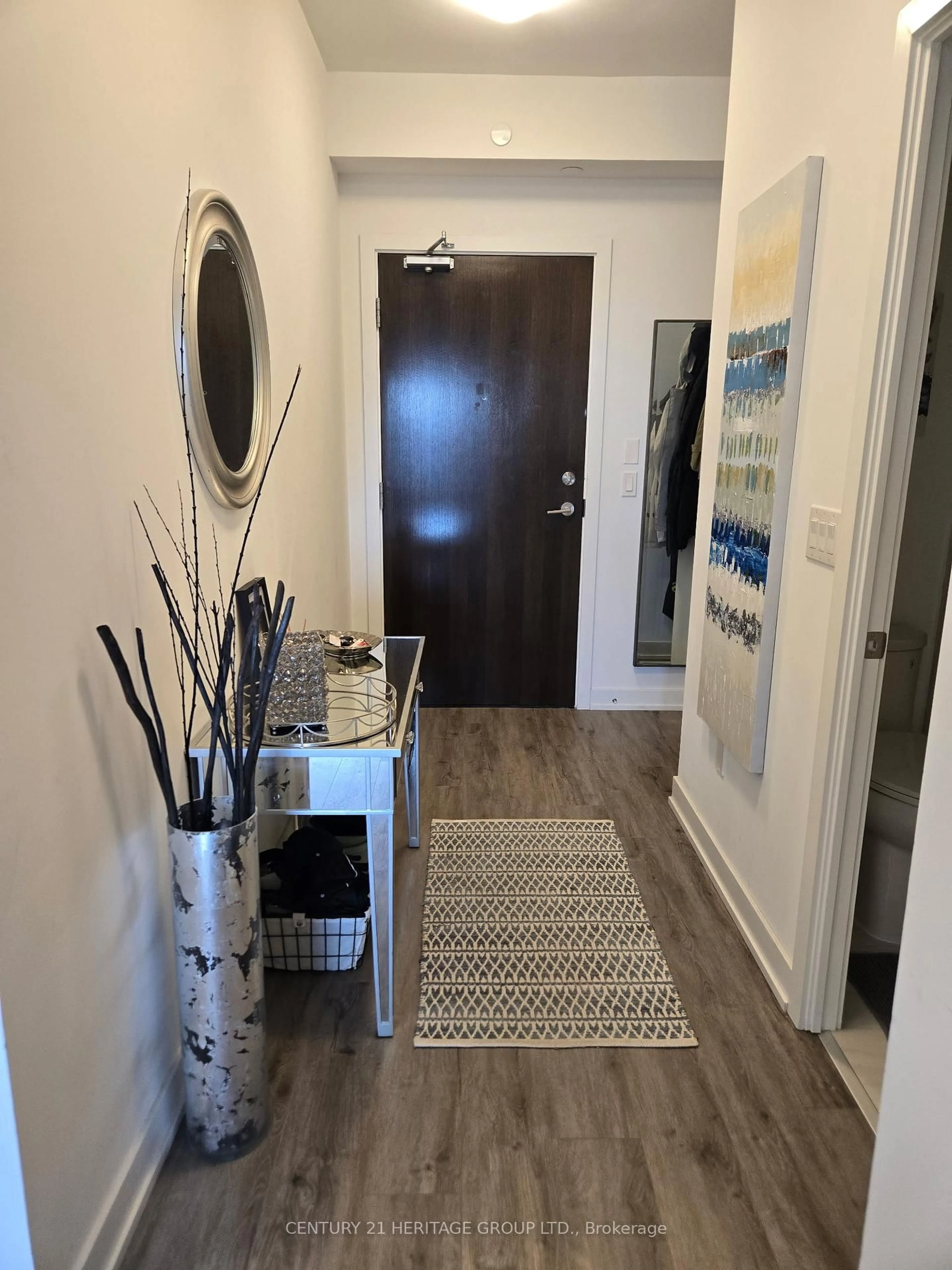 Indoor entryway for 630 Greenwood Ave #304, Toronto Ontario M4J 0A8