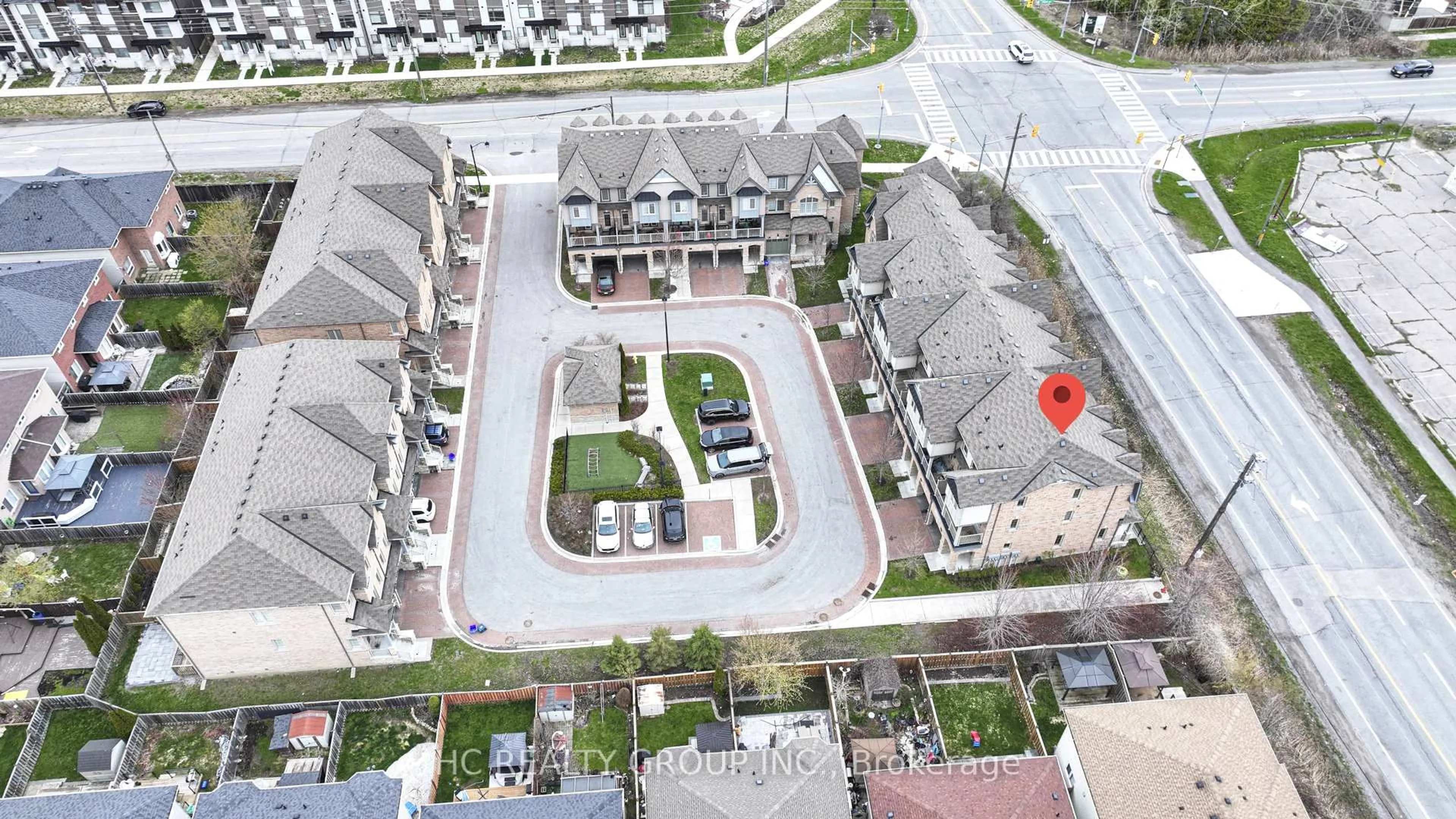 A pic from outside/outdoor area/front of a property/back of a property/a pic from drone, street for 285 Finch Ave #12, Pickering Ontario L1V 0E6