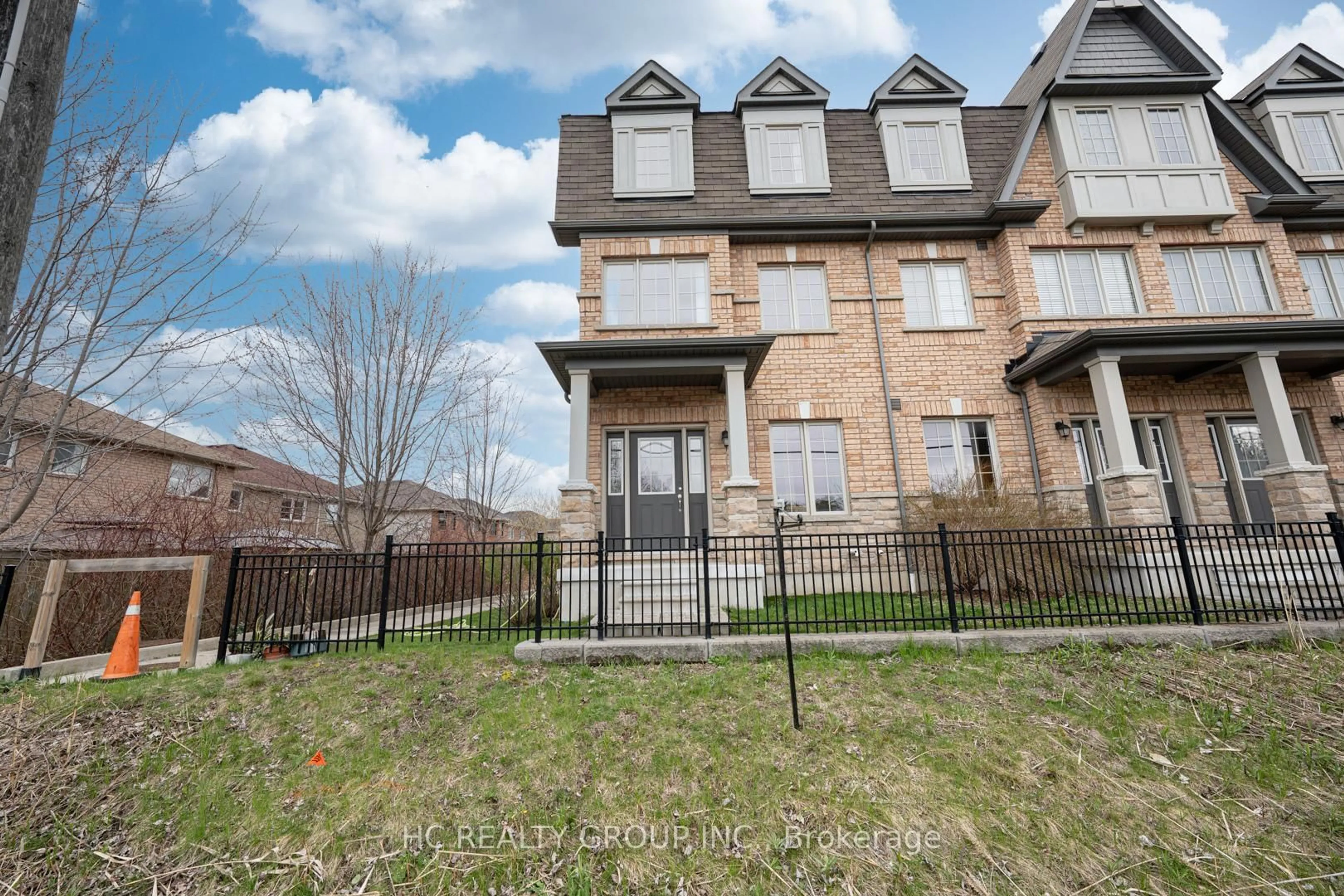 Home with brick exterior material, street for 285 Finch Ave #12, Pickering Ontario L1V 0E6