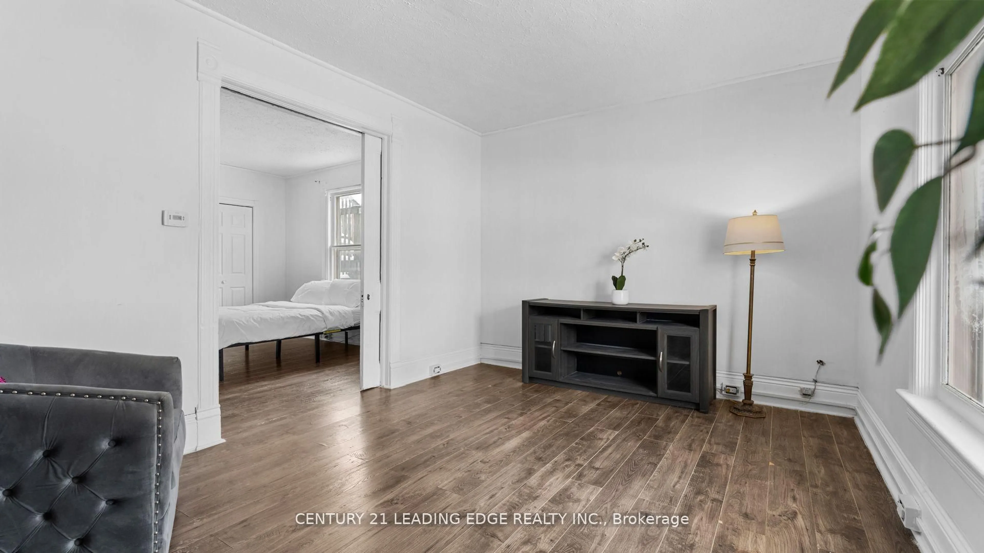 A pic of a room for 195 Albert St, Oshawa Ontario L1H 4R4