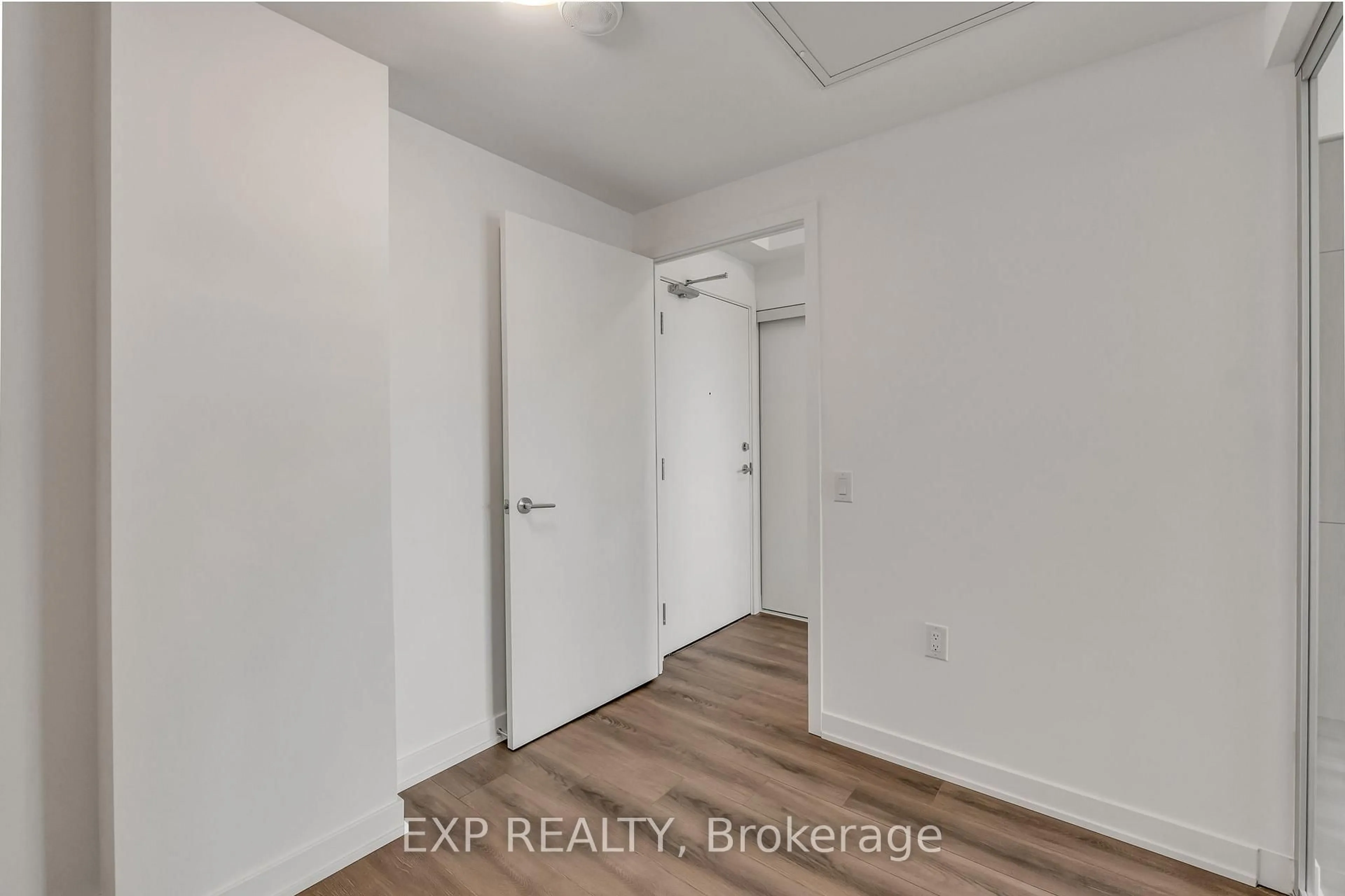 A pic of a room for 7437 Kingston Rd #908B, Toronto Ontario M1B 5S3