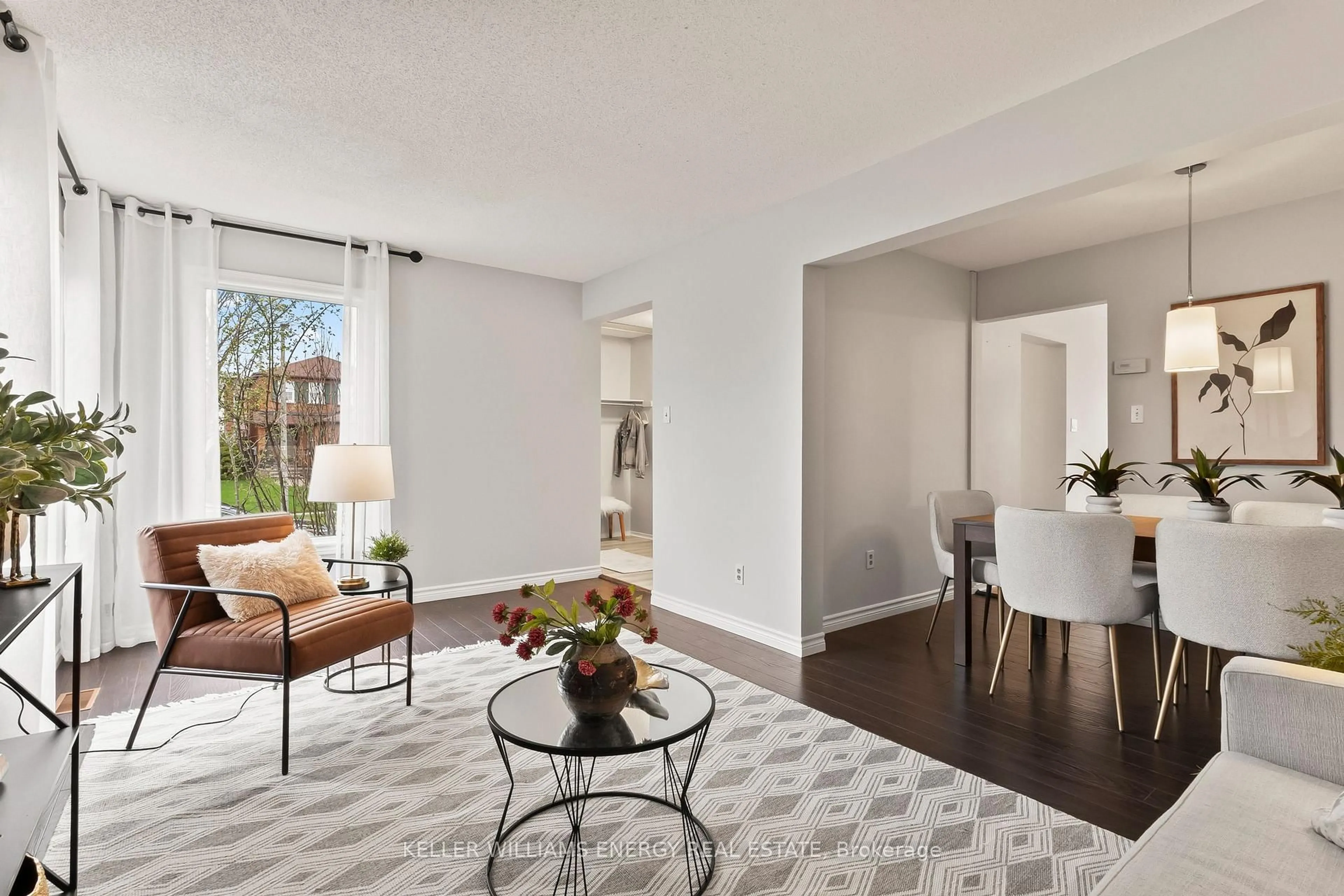 Living room with furniture, unknown for 62 Woodstone Pl, Whitby Ontario L1R 1S8