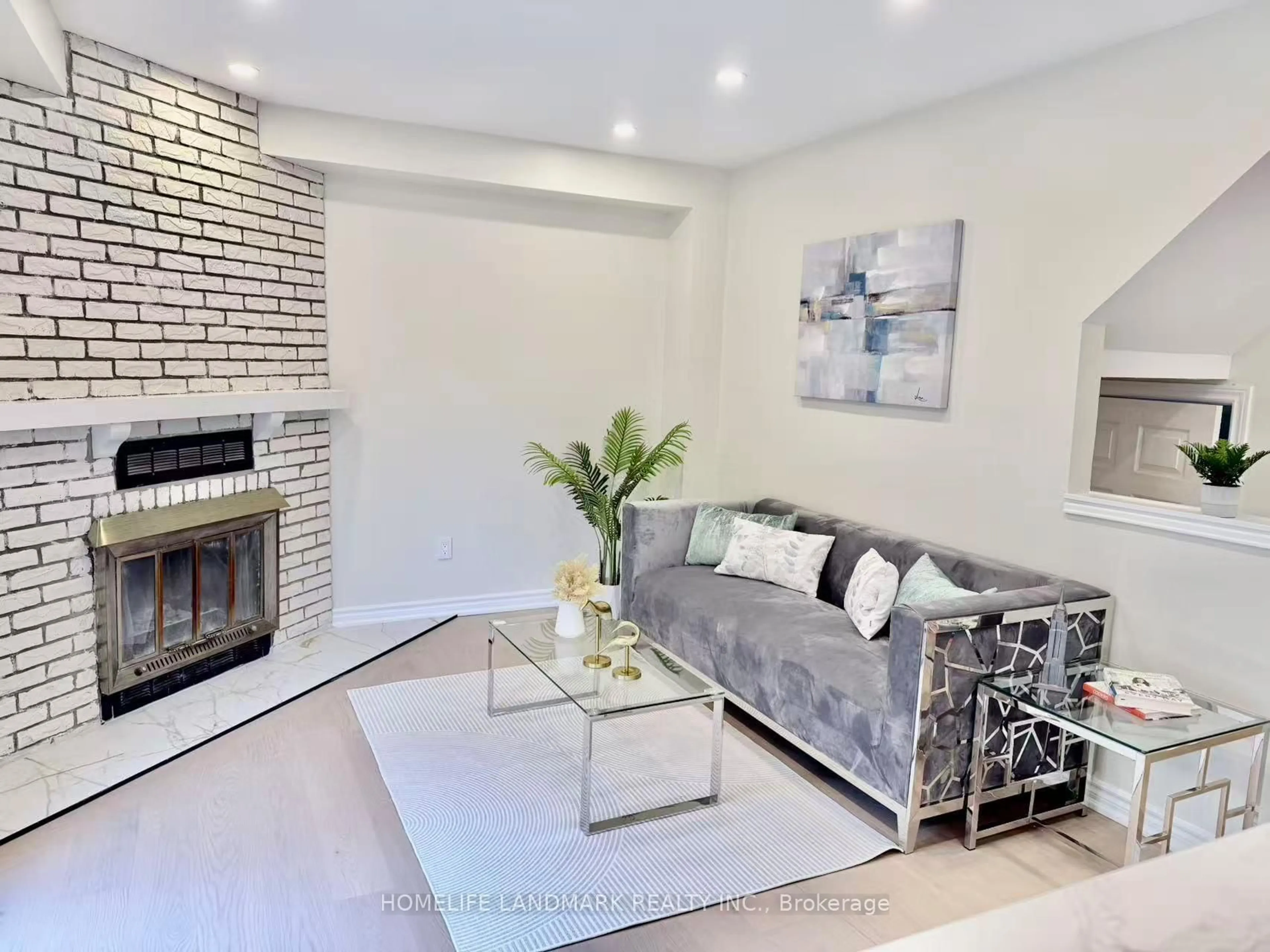 Living room with furniture, unknown for 23 Coulton Crt, Whitby Ontario L1N 7A9