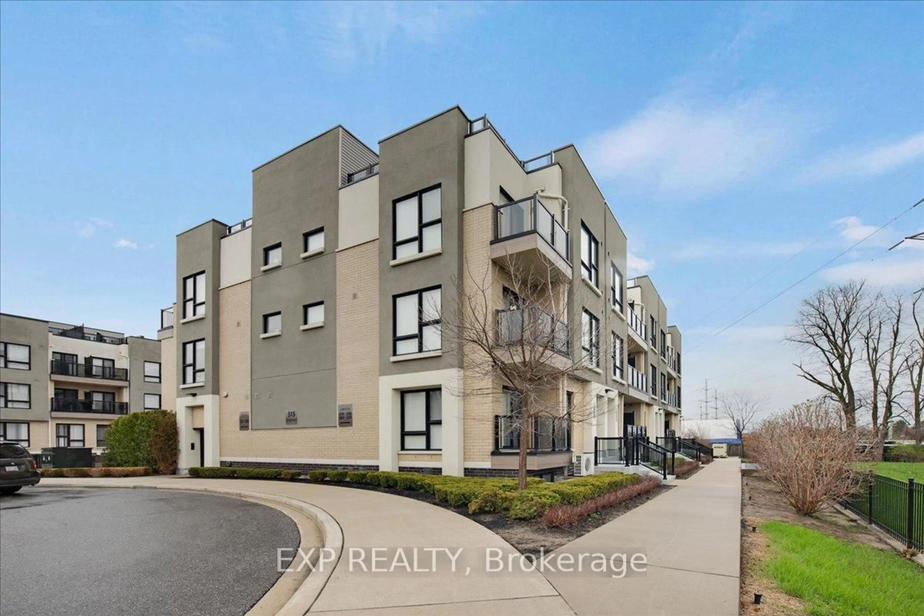 A pic from outside/outdoor area/front of a property/back of a property/a pic from drone, unknown for 515 Kingbird Grve #369, Toronto Ontario M1B 5R7