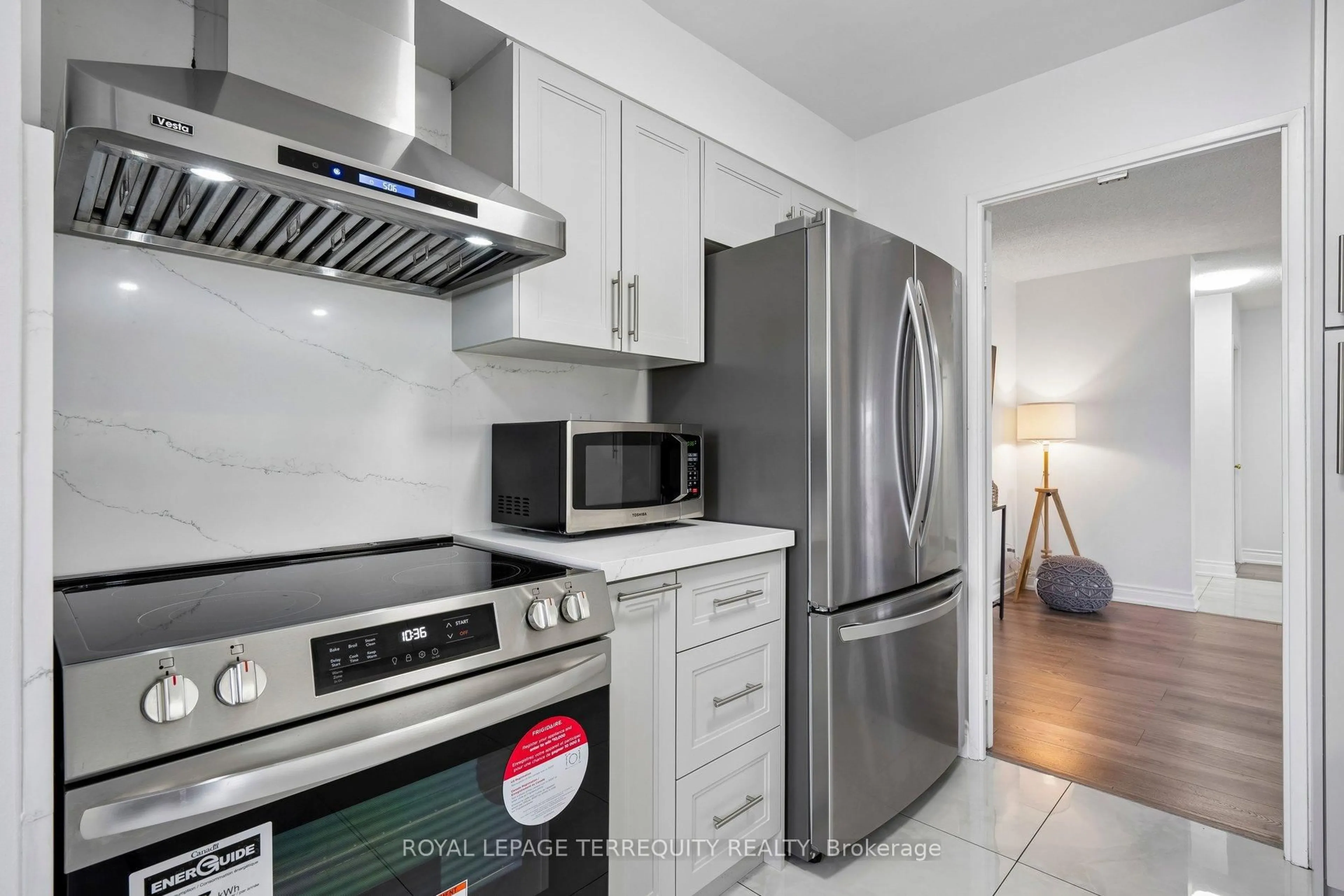 Standard kitchen, unknown for 410 Mclevin Ave #709, Toronto Ontario M1B 5J5