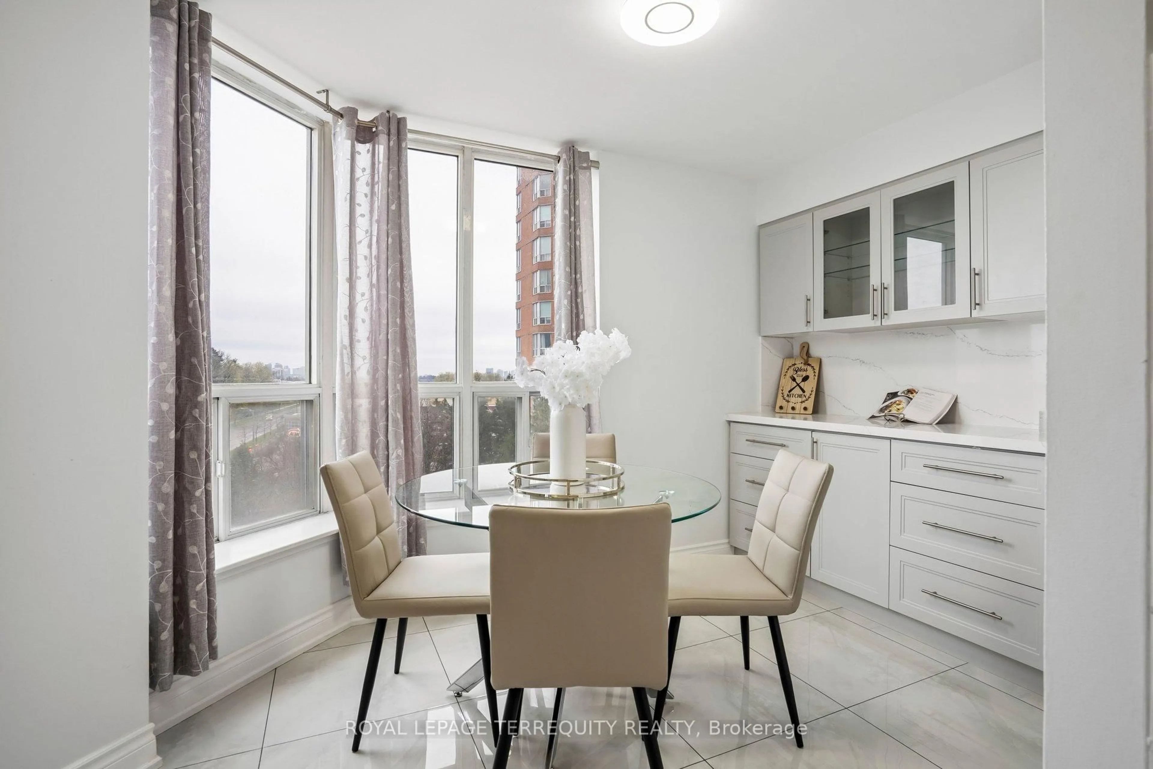 Dining room, ceramic/tile floor for 410 Mclevin Ave #709, Toronto Ontario M1B 5J5