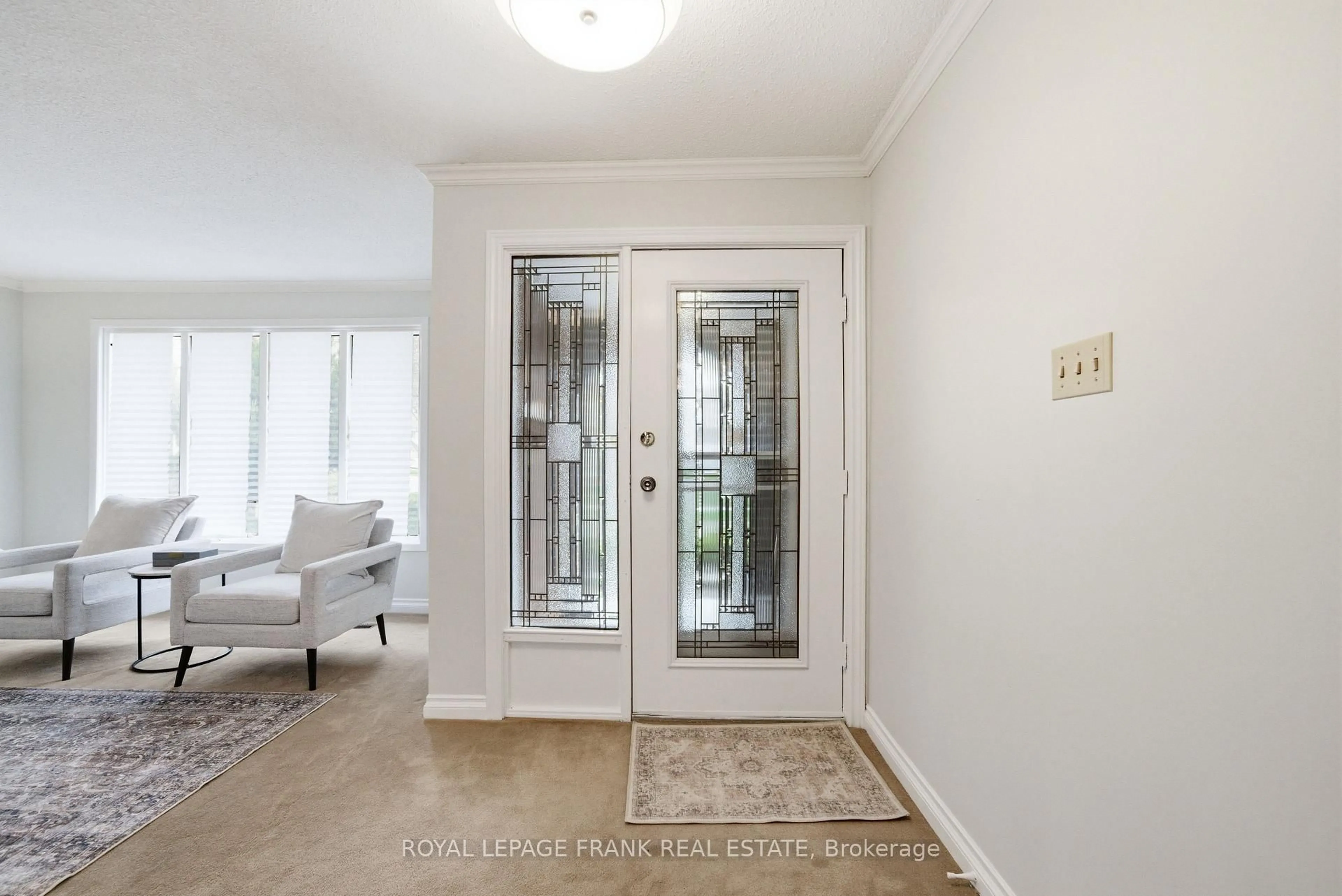 Indoor entryway for 60 Blueberry Dr, Toronto Ontario M1S 3G3