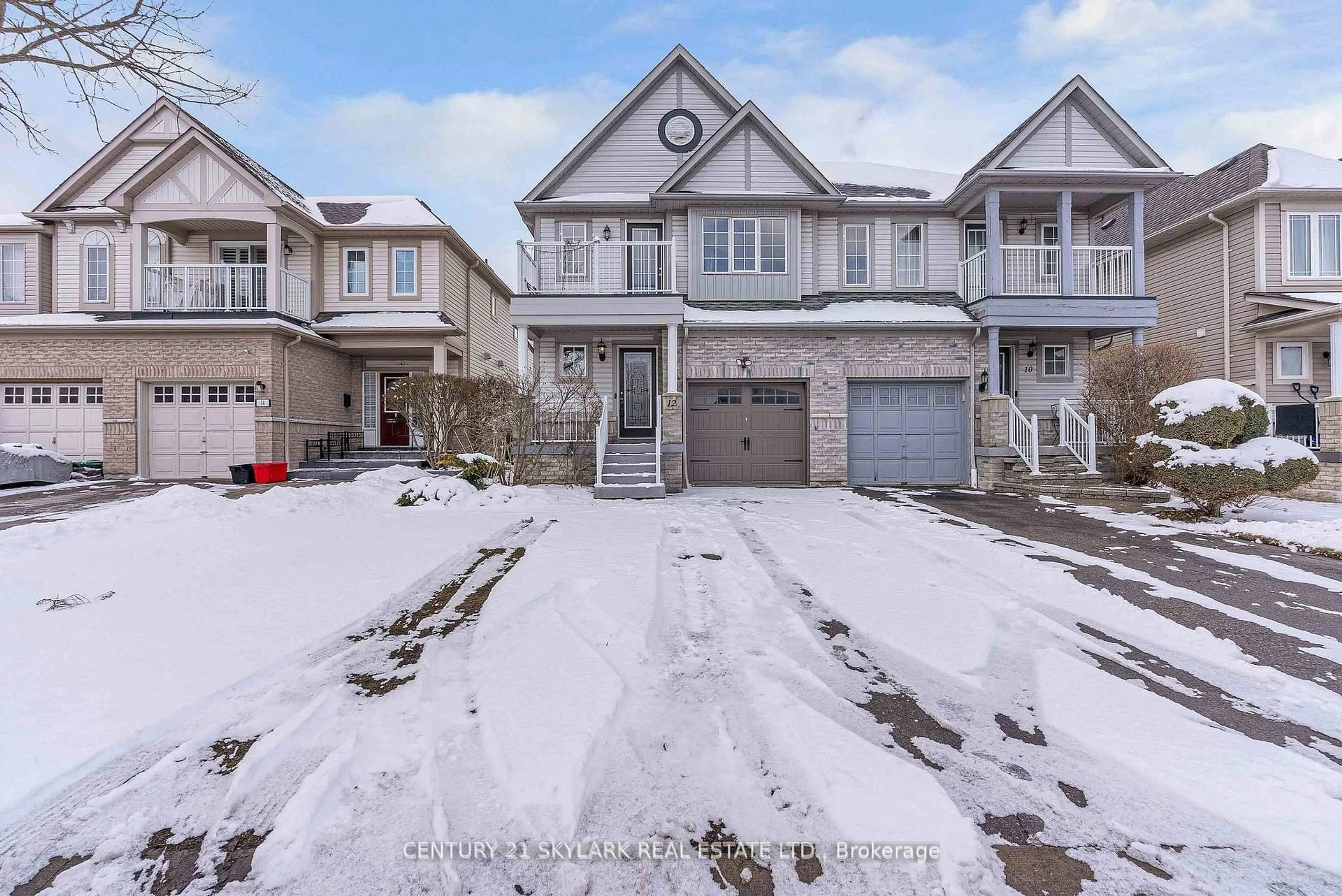 A pic from outside/outdoor area/front of a property/back of a property/a pic from drone, street for 12 Carrington Pl, Whitby Ontario L1R 3E9
