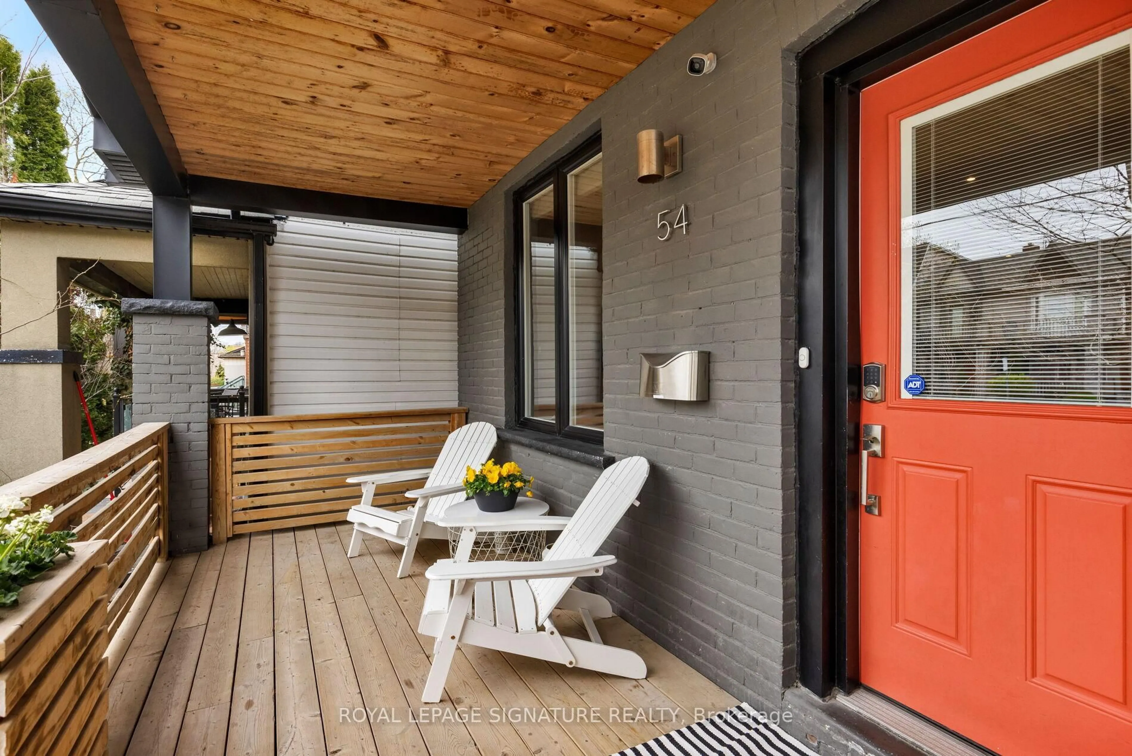 Indoor entryway for 54 Eaton Ave, Toronto Ontario M4J 2Z5