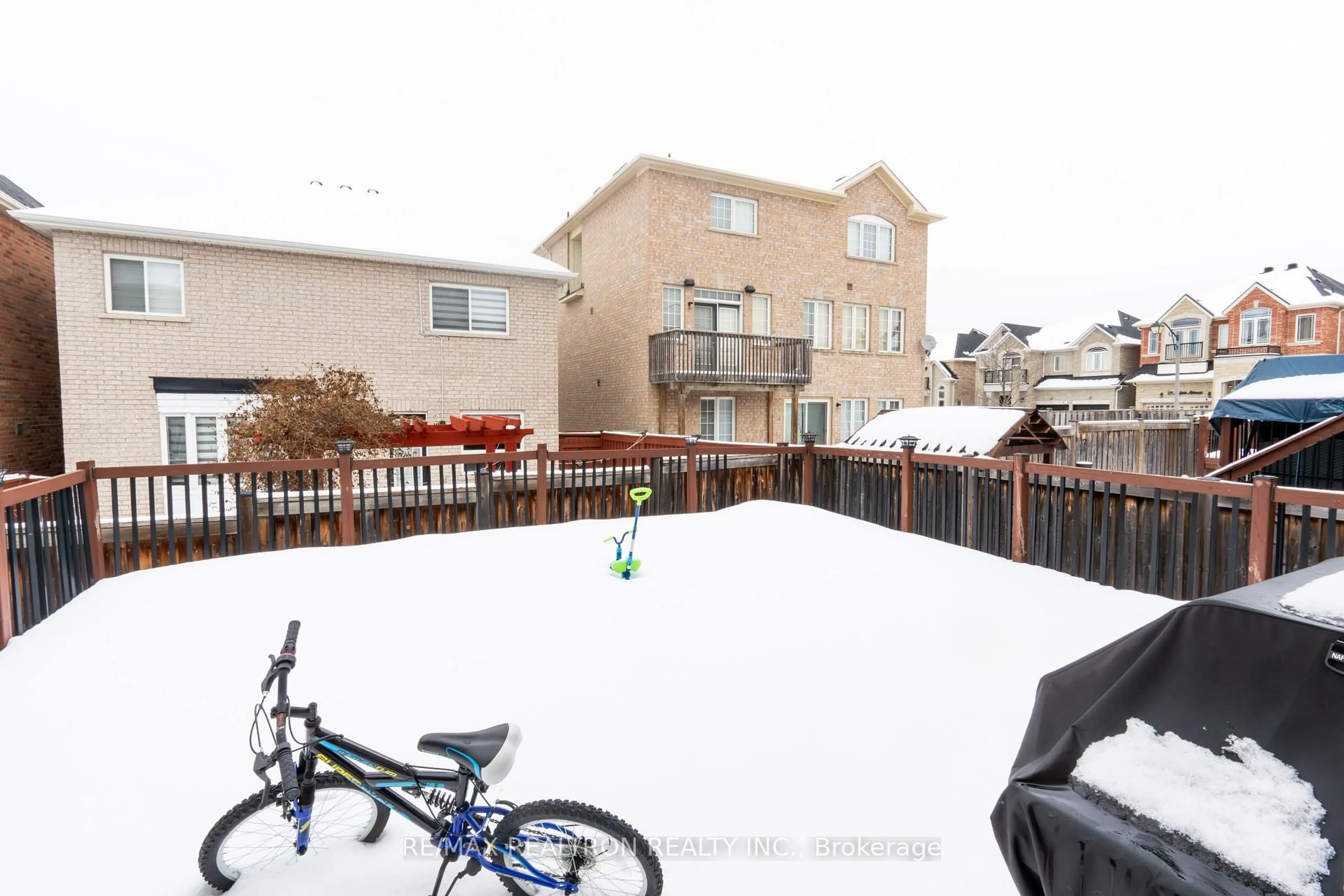 Patio, street for 58 Shepstone Dr, Ajax Ontario L1Z 0G2