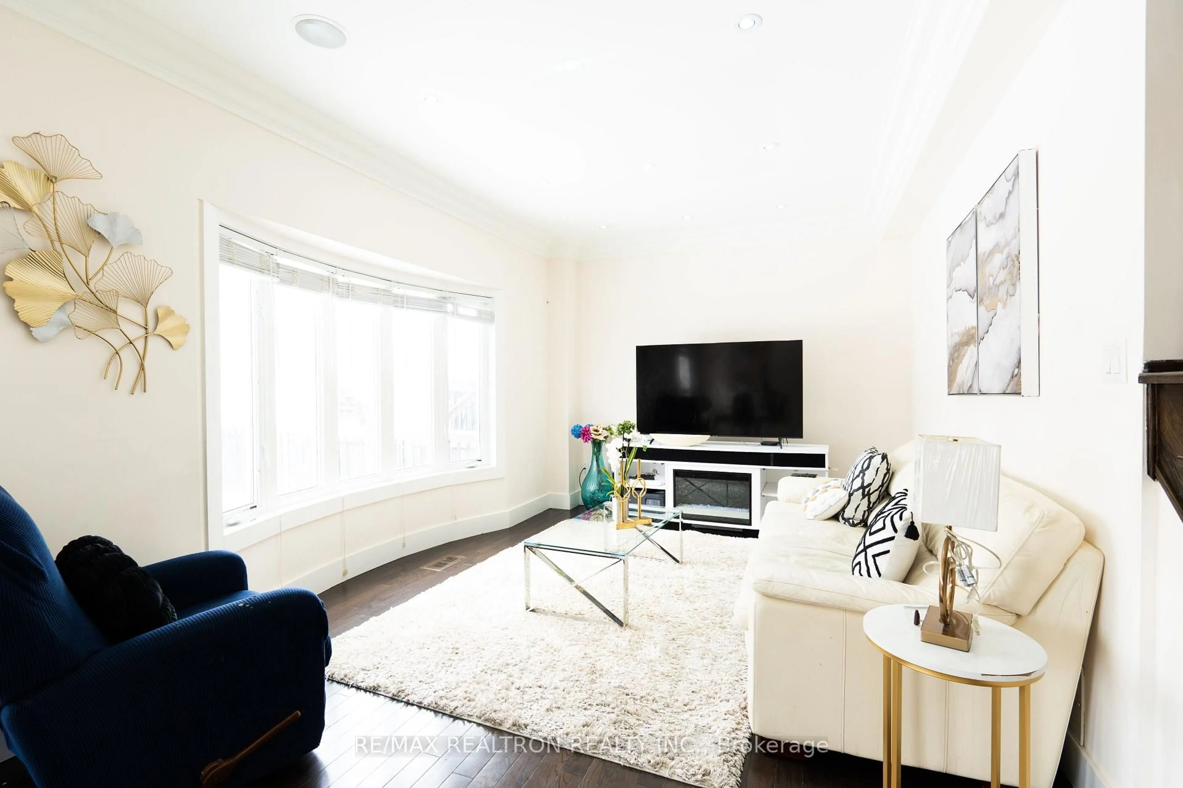 Living room with furniture, unknown for 58 Shepstone Dr, Ajax Ontario L1Z 0G2