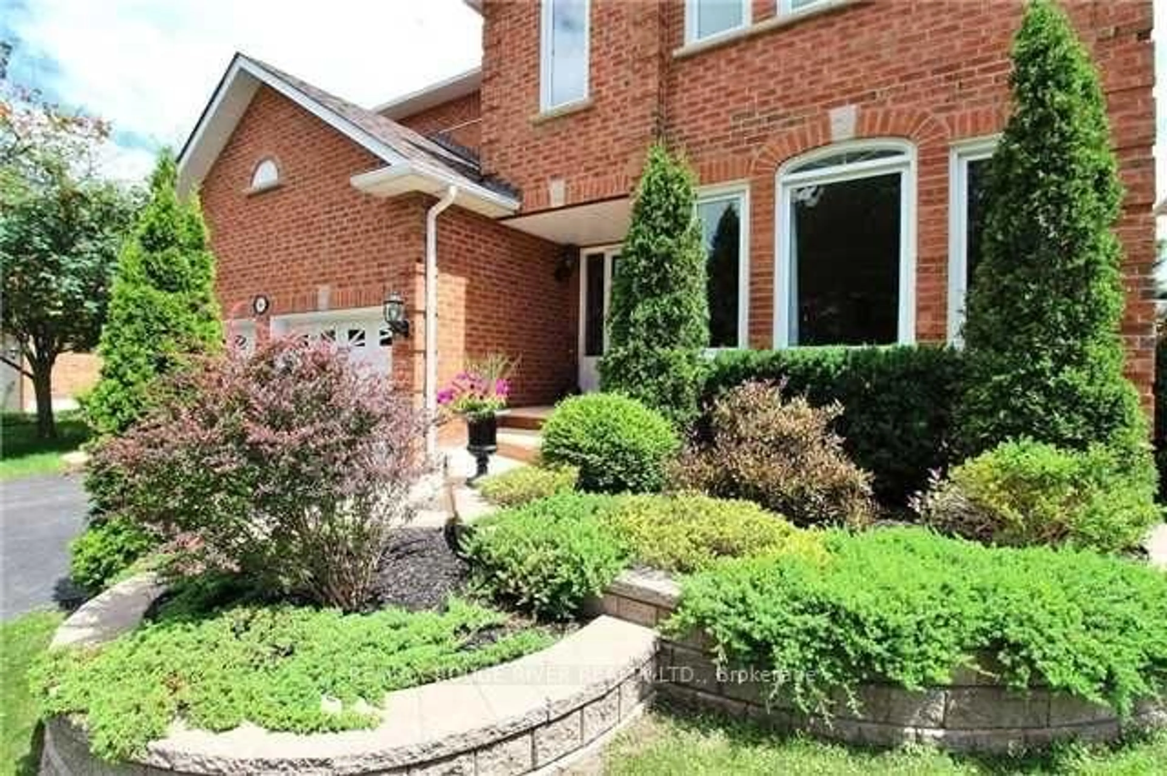 Home with brick exterior material, street for 84 Silverbirch Pl, Whitby Ontario L1R 1X5